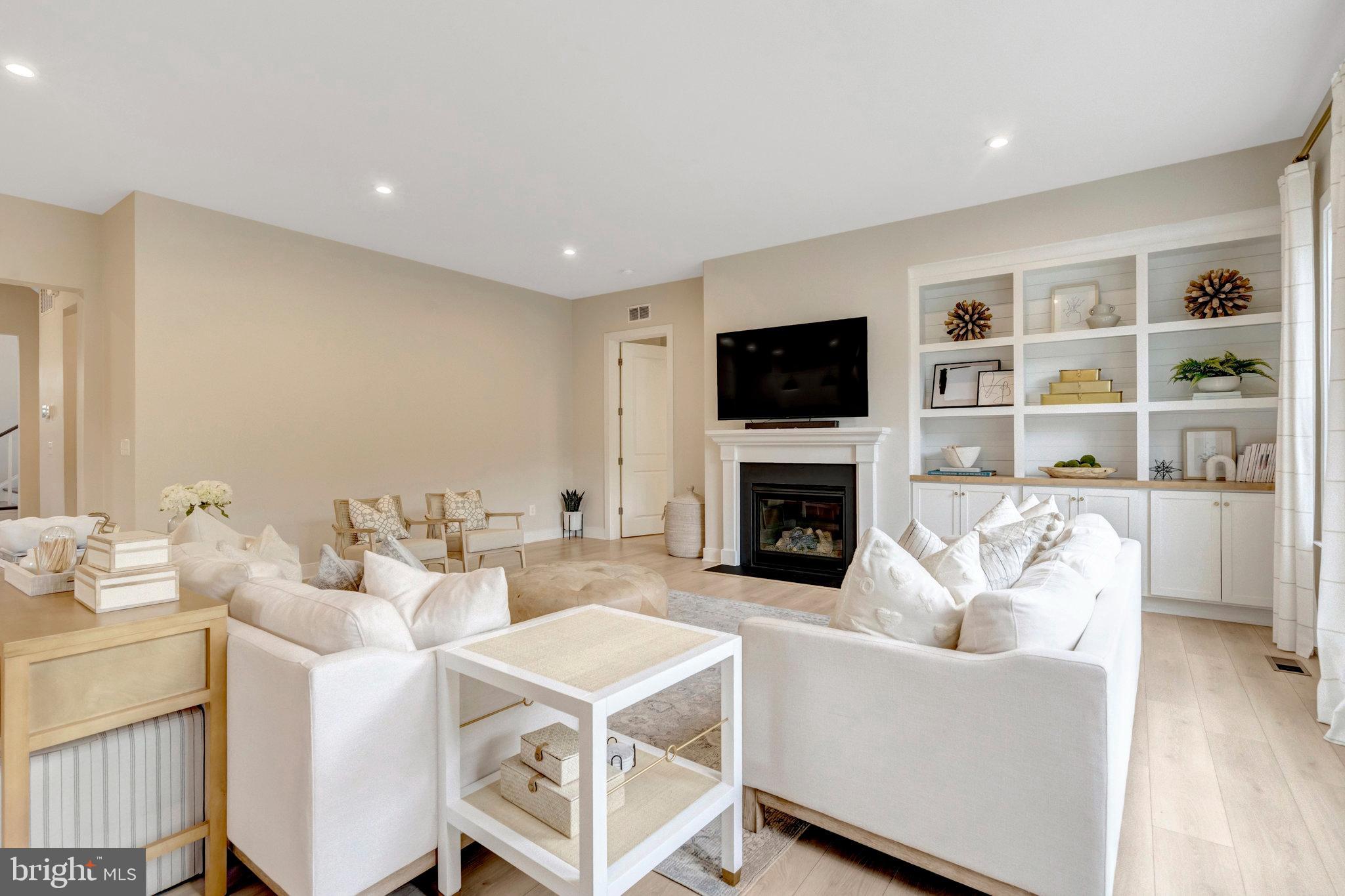 GROVE AT WILLOWSFORD - Residential