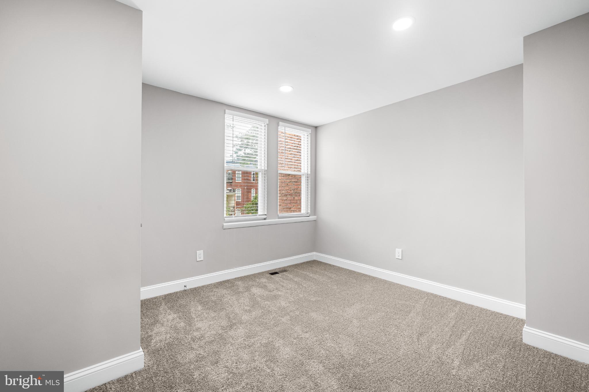 WOODBROOK - Residential