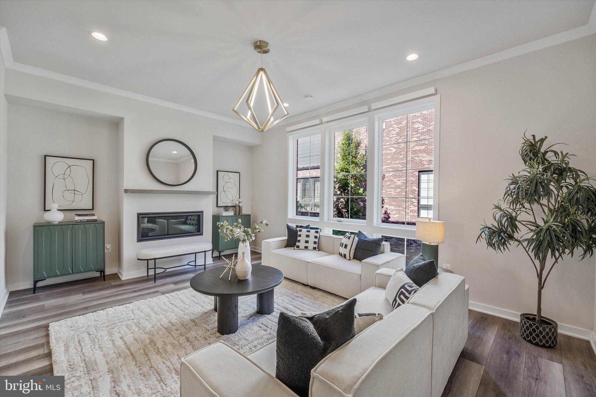 1962 ROLAND CLARKE PLACE