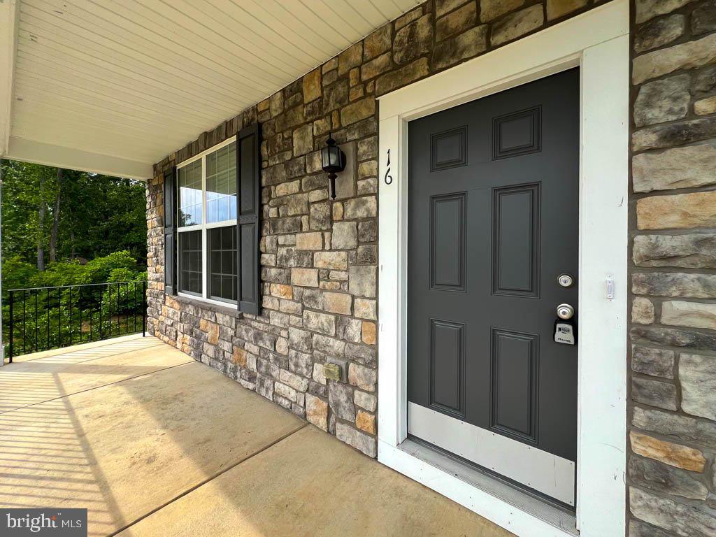 WELLSPRING HILLS - Residential Lease