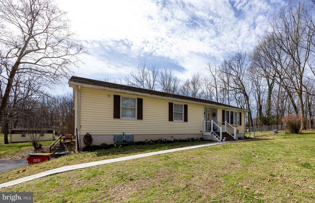 Photo of 712 Morgan Grove Road, SHEPHERDSTOWN, WV 25443 (MLS # WVJF2022760)