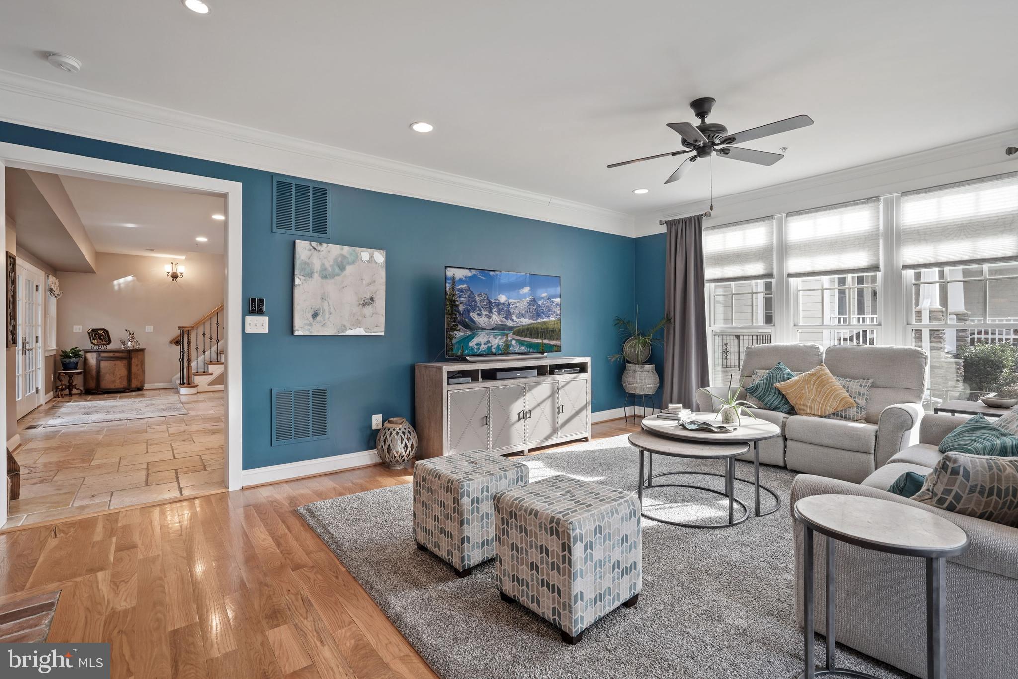 CLARK`S CORNER - Residential