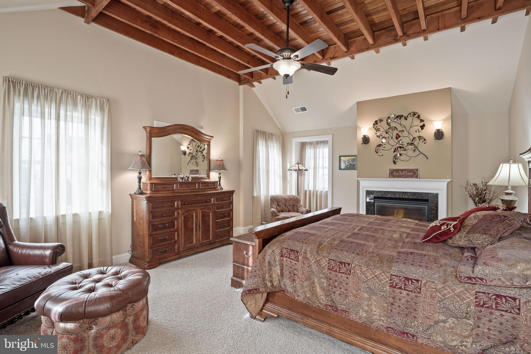 CLARK`S CORNER - Residential