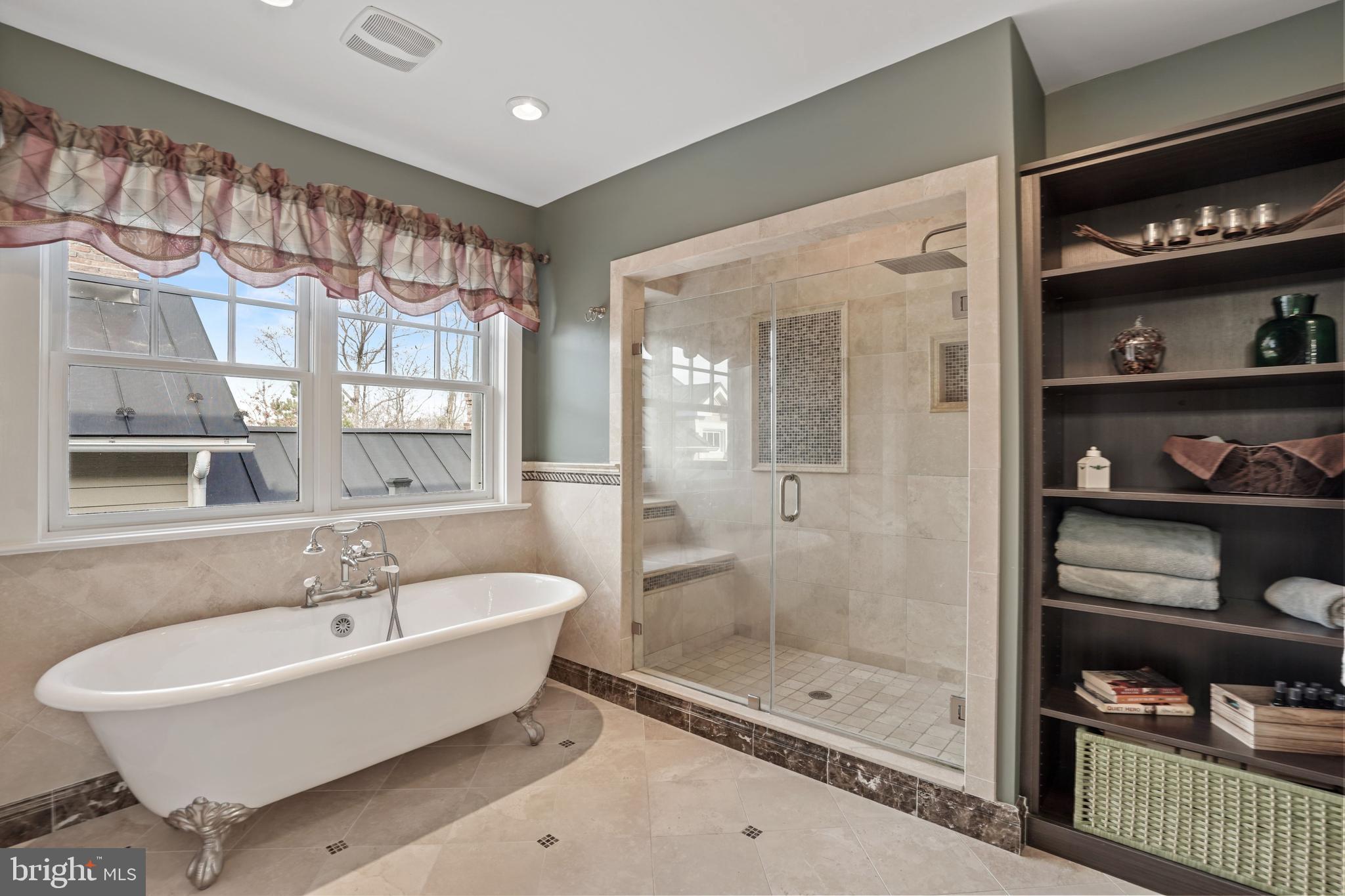 CLARK`S CORNER - Residential