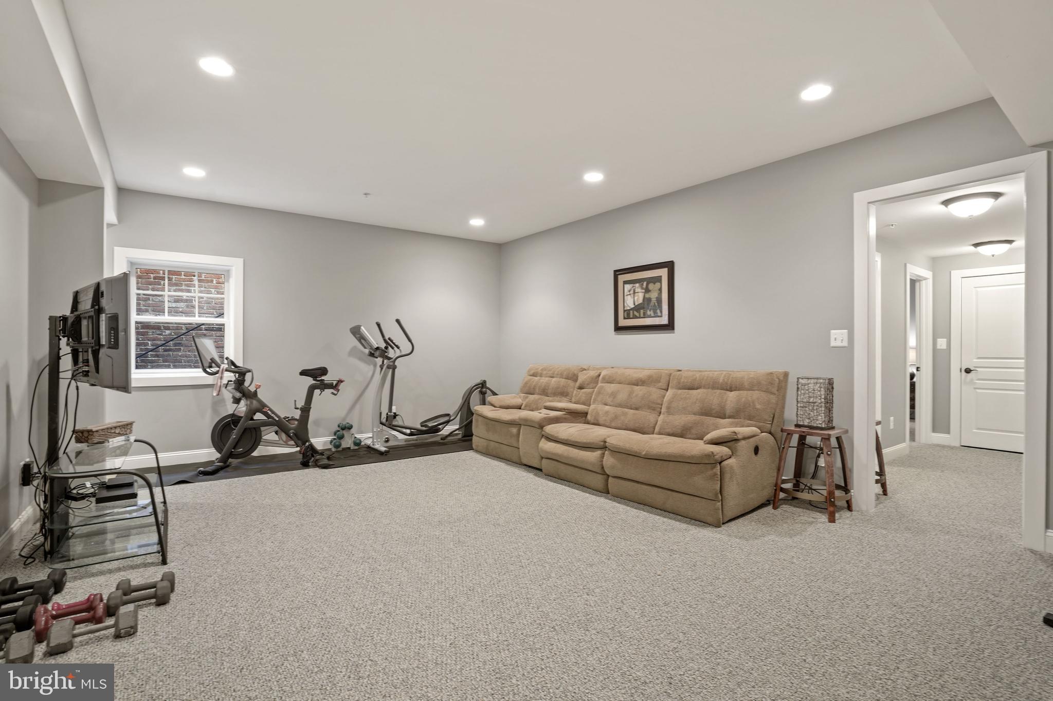 CLARK`S CORNER - Residential