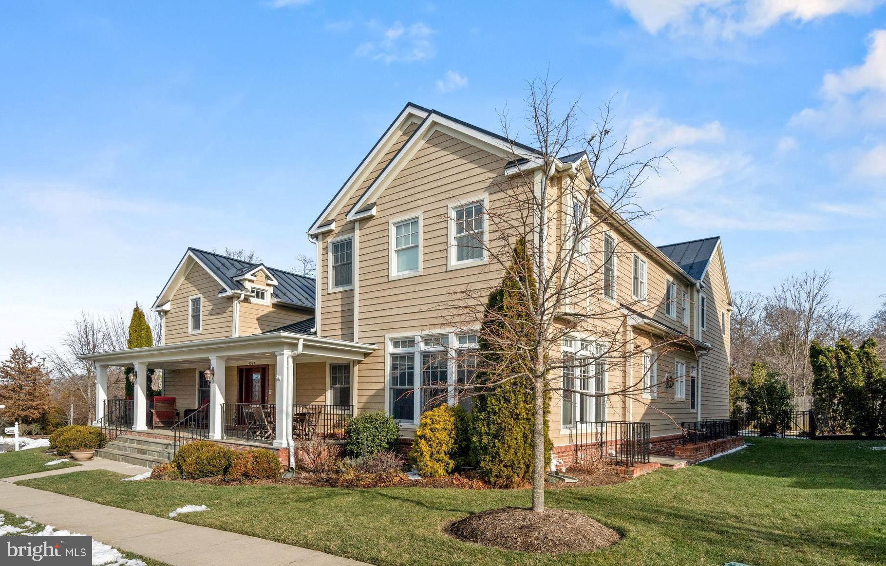 CLARK`S CORNER - Residential