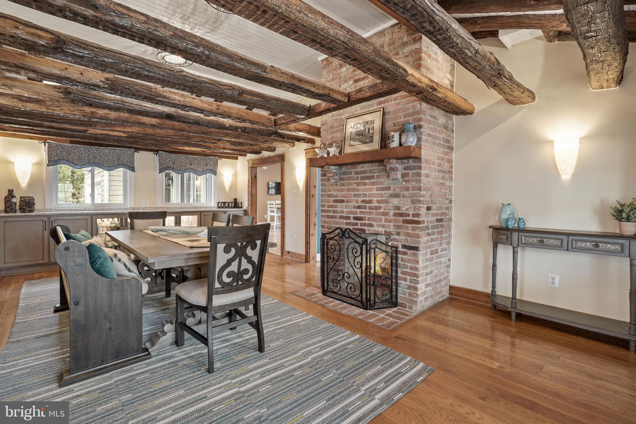 CLARK`S CORNER - Residential