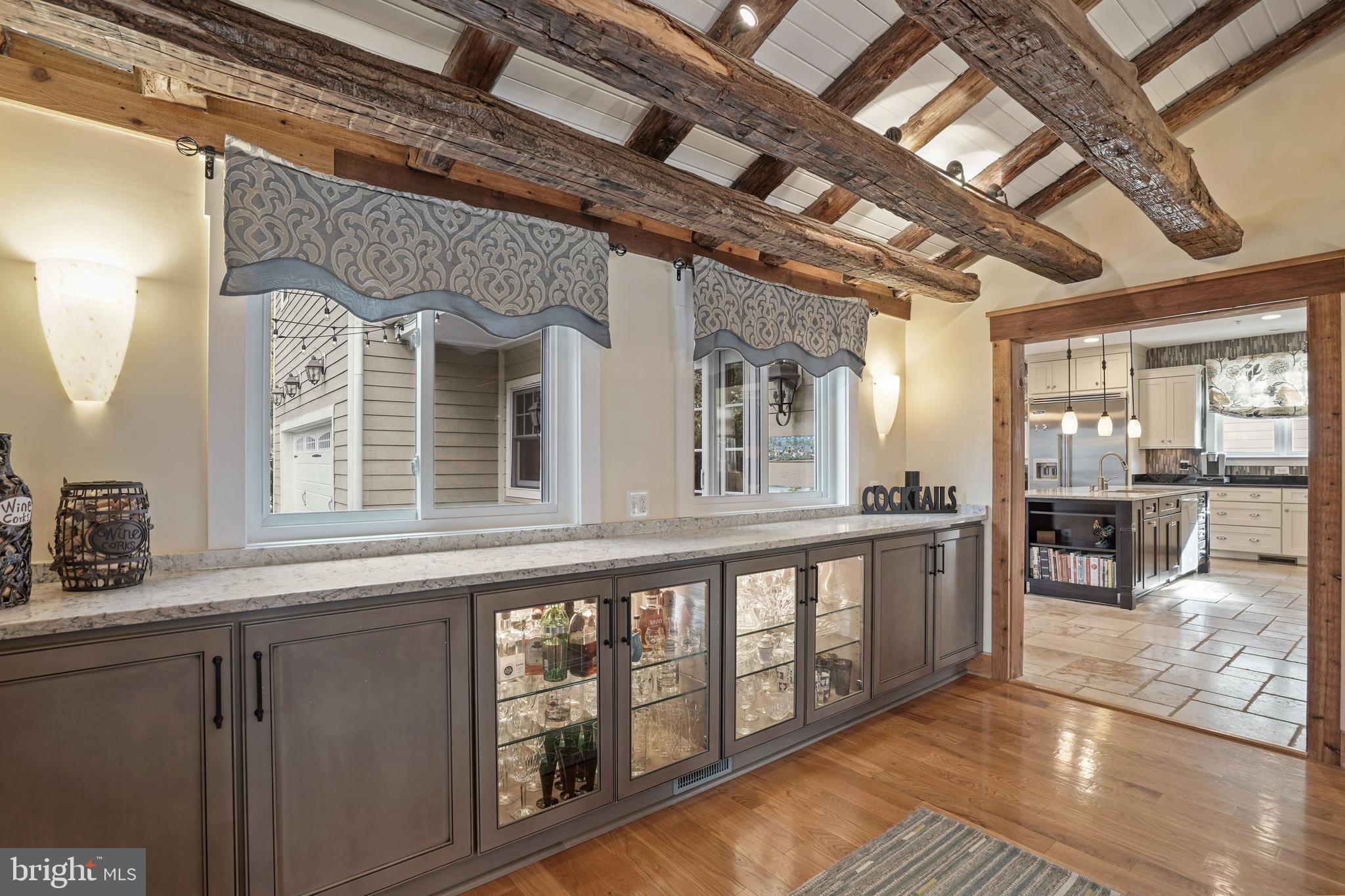 CLARK`S CORNER - Residential