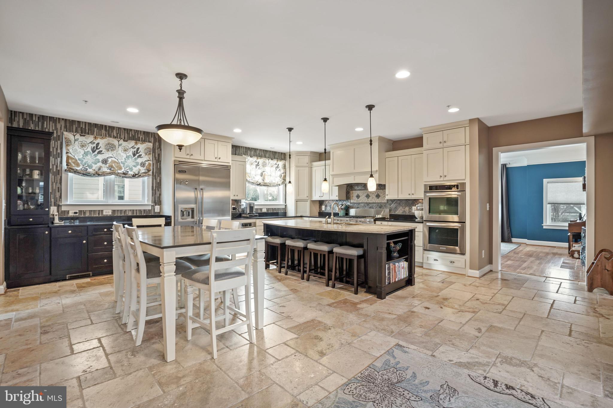 CLARK`S CORNER - Residential