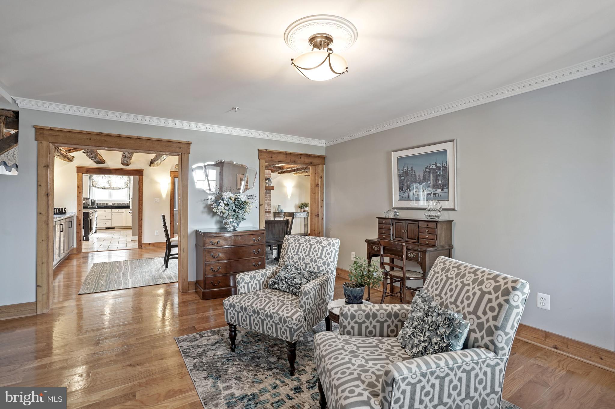 CLARK`S CORNER - Residential