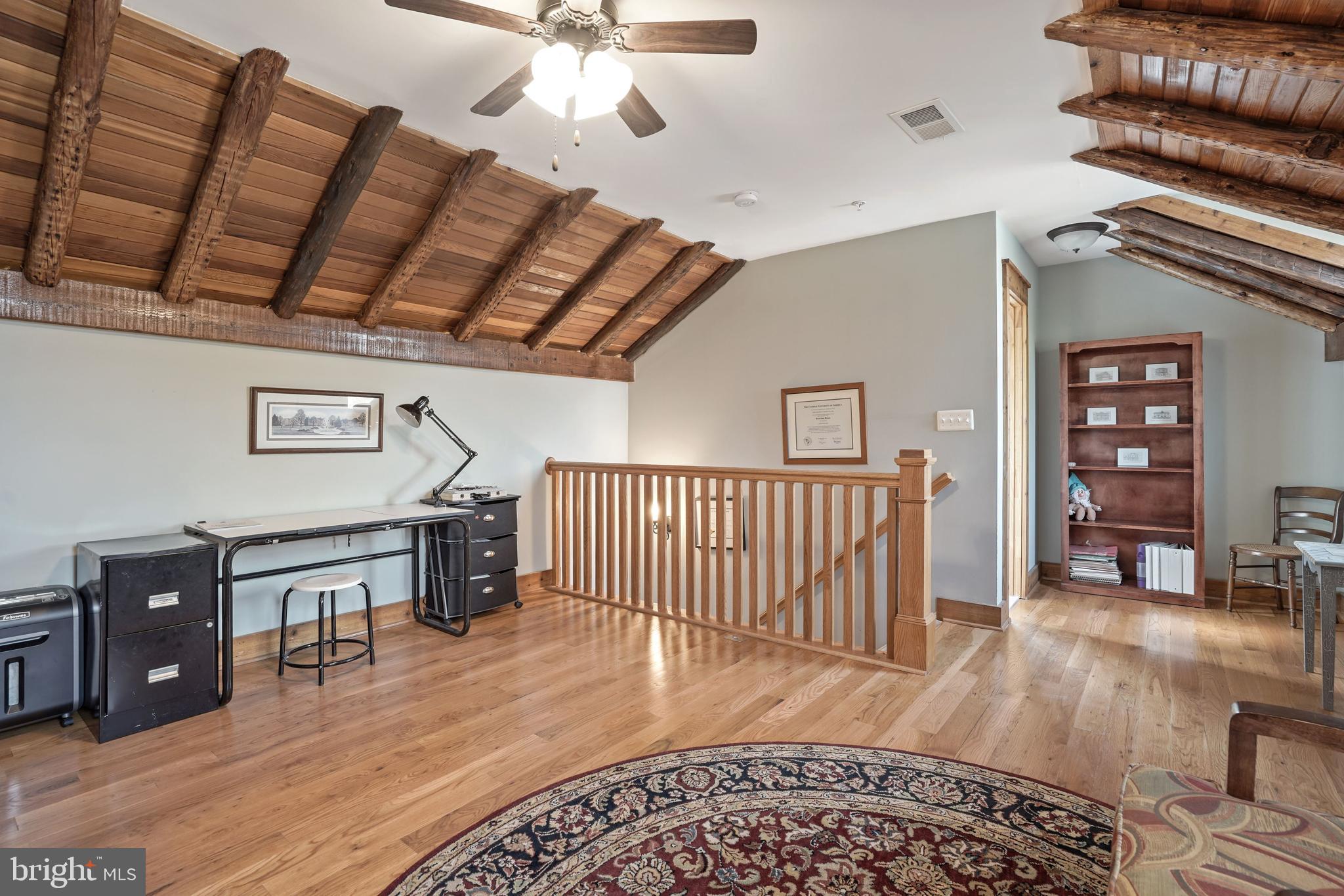 CLARK`S CORNER - Residential