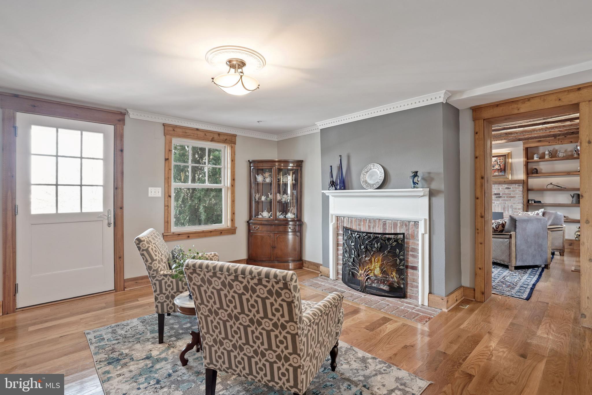 CLARK`S CORNER - Residential