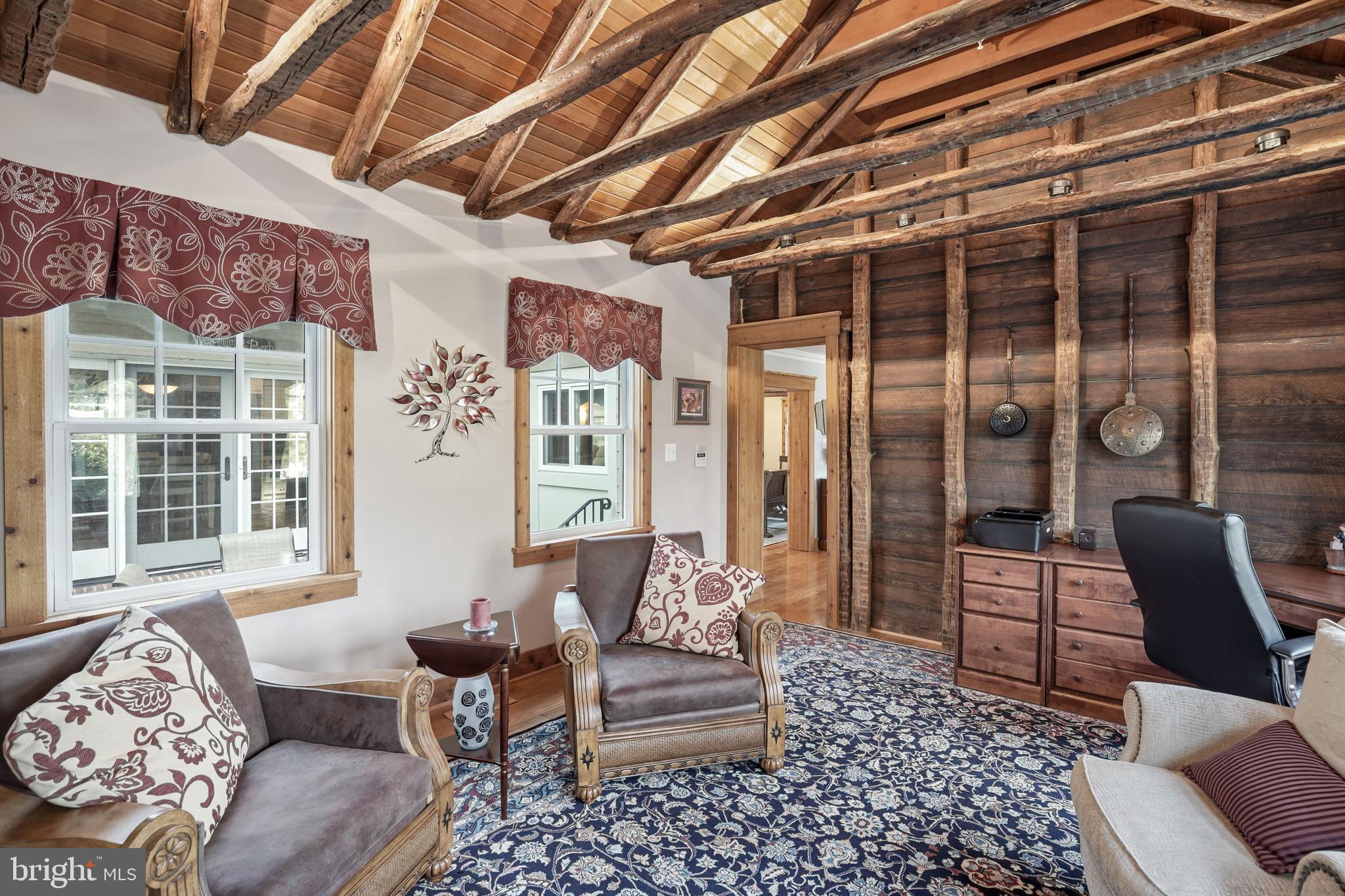 CLARK`S CORNER - Residential