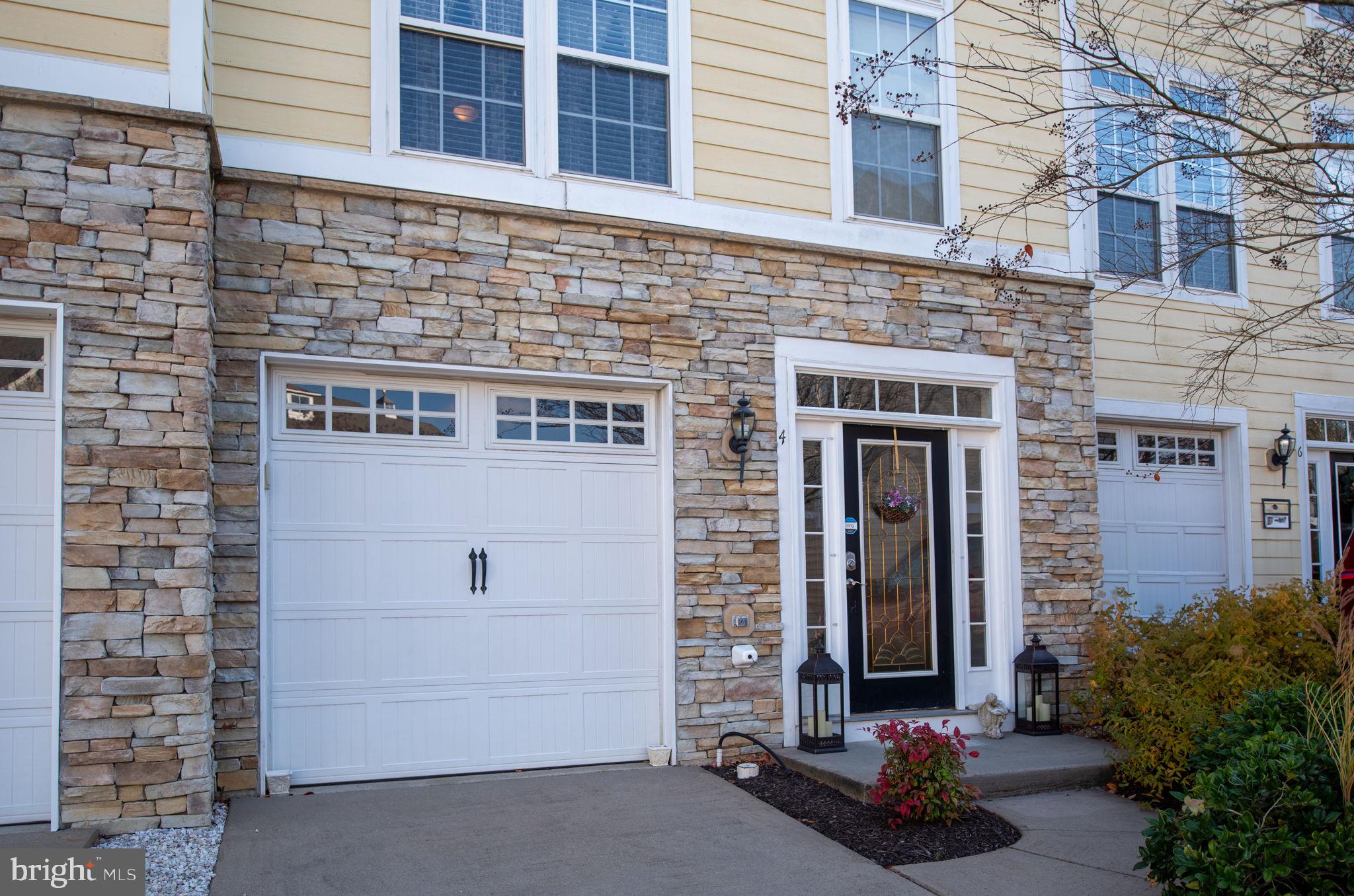 MONROE POINT - Residential