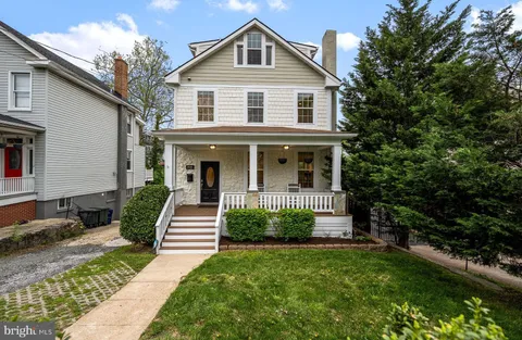 2925 South Dakota Avenue NE, Washington, DC MLS: DCDC2196912