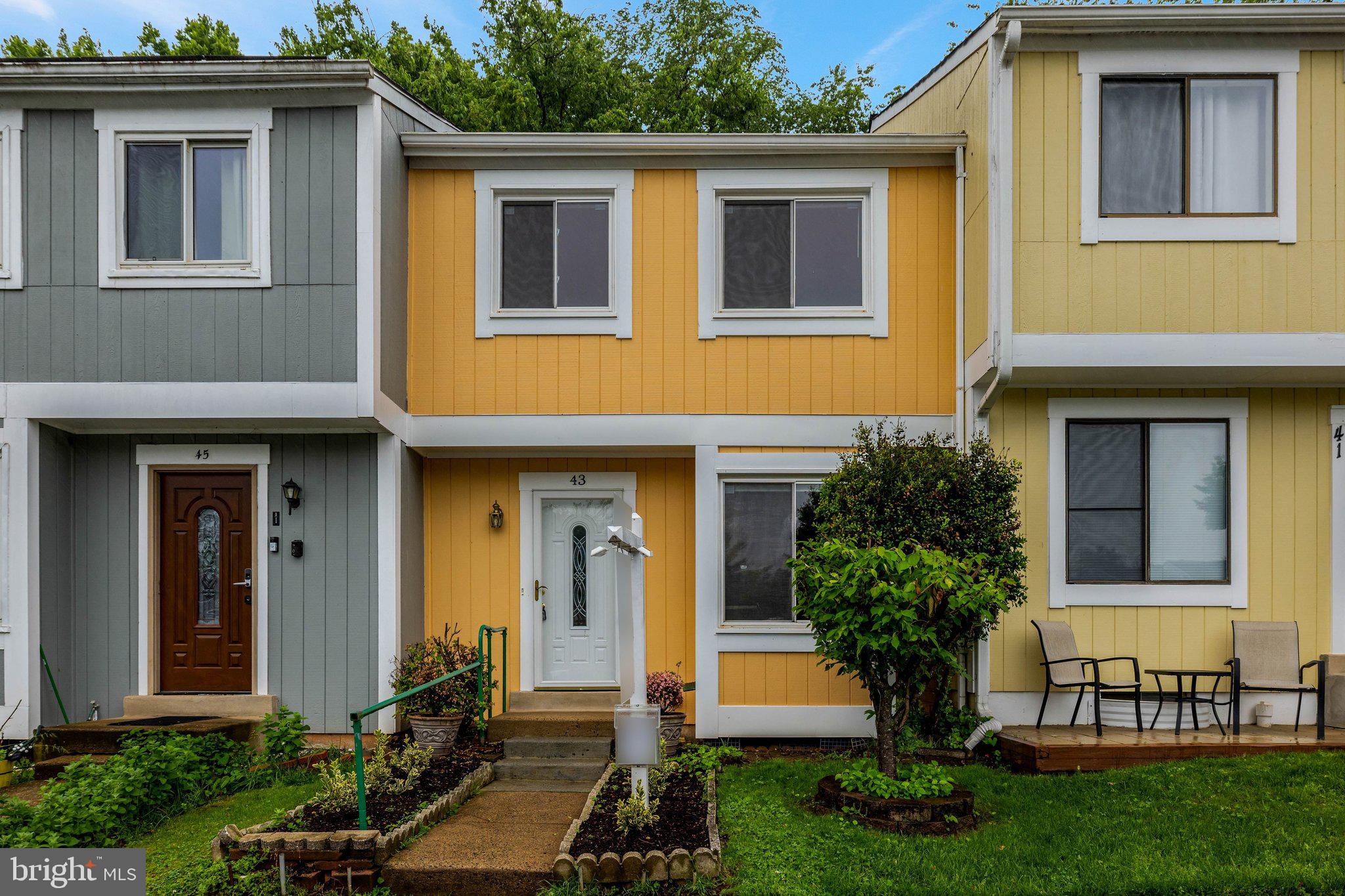 SUGARLAND SQUARE - Residential