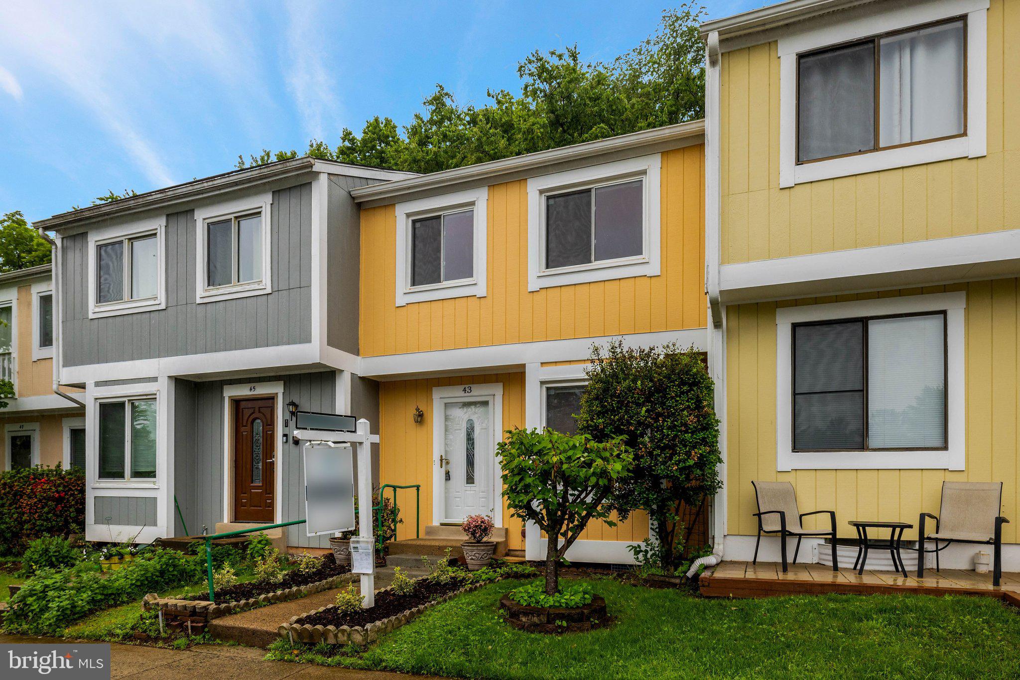 SUGARLAND SQUARE - Residential