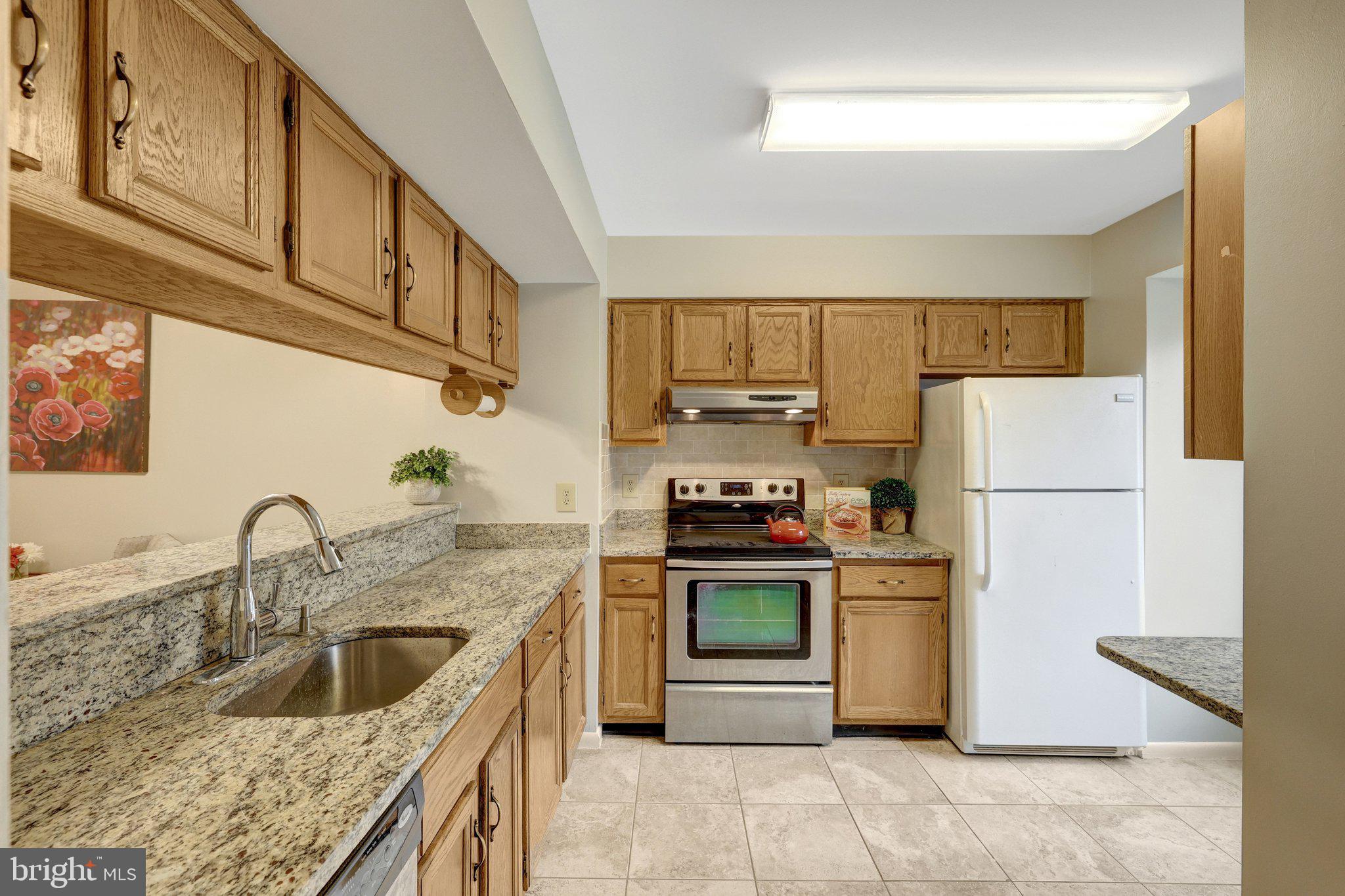 SUGARLAND SQUARE - Residential