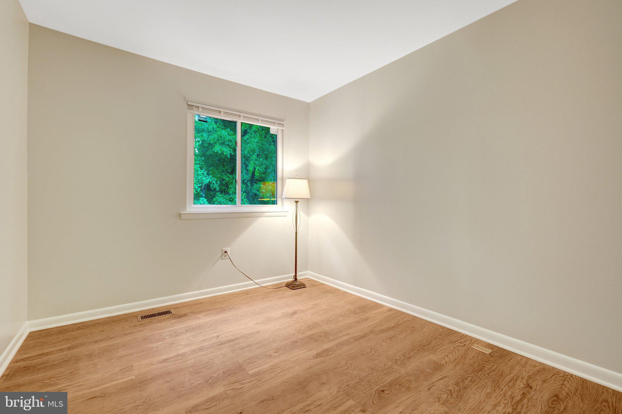 SUGARLAND SQUARE - Residential