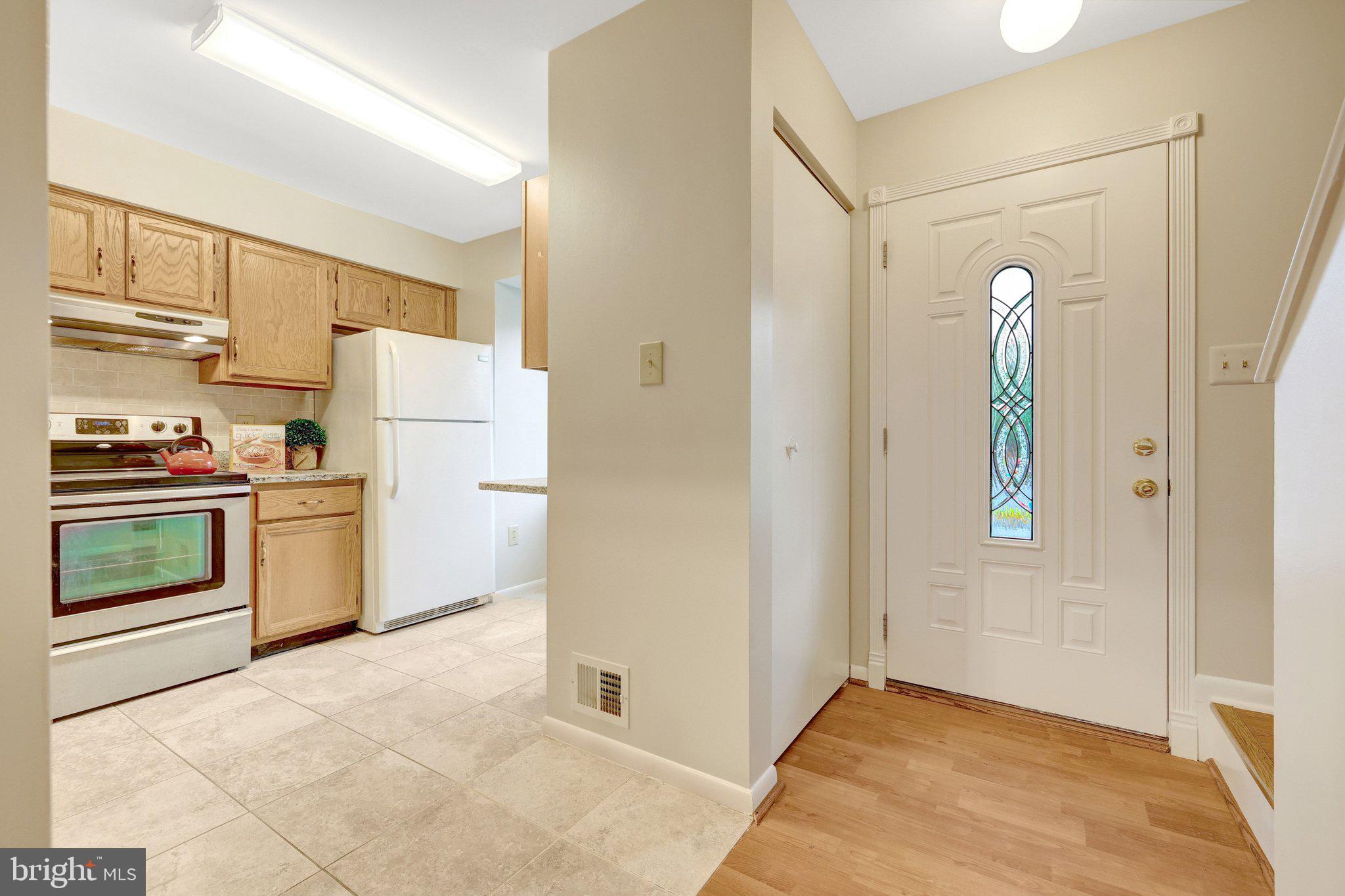SUGARLAND SQUARE - Residential