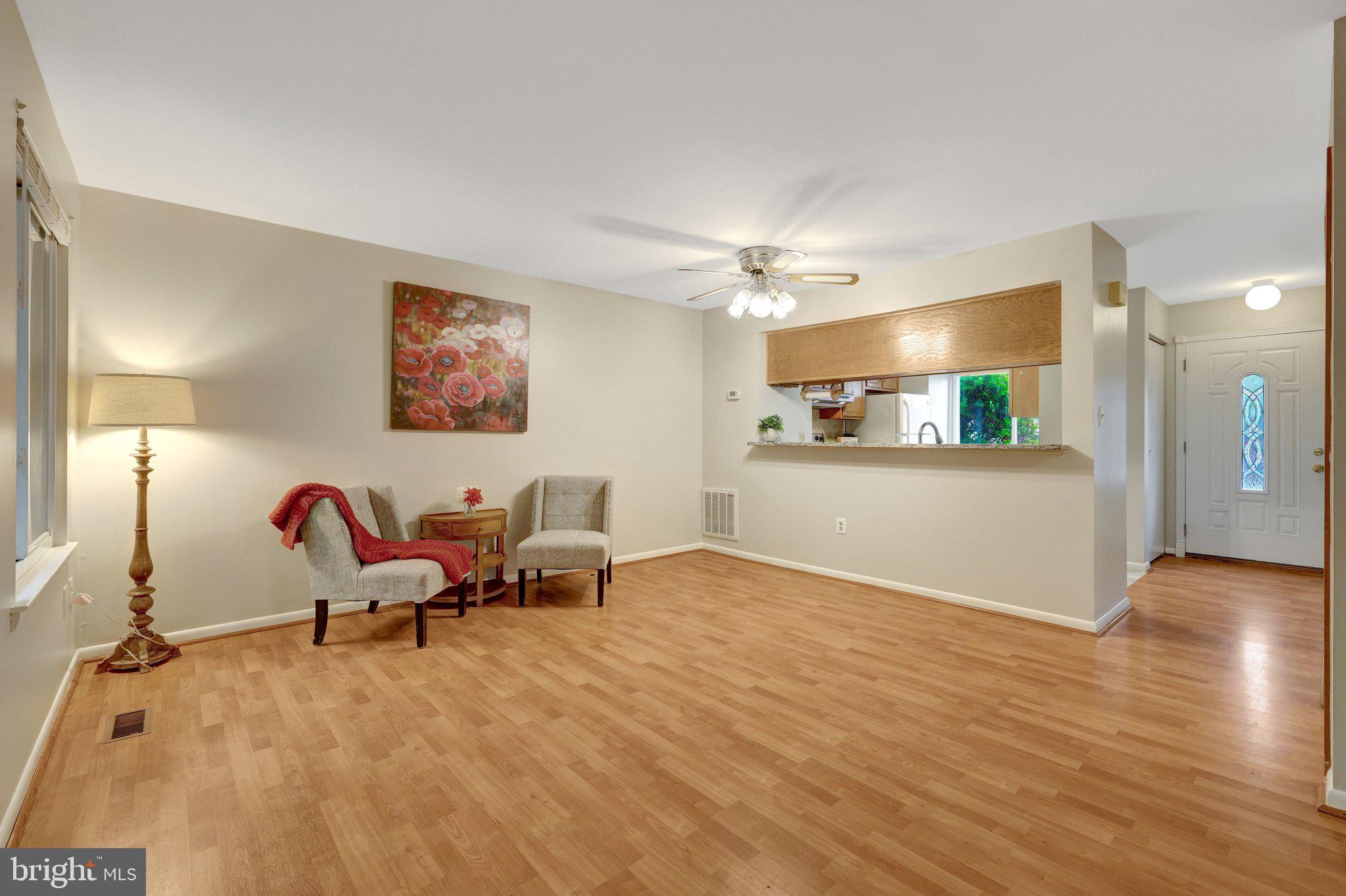 SUGARLAND SQUARE - Residential