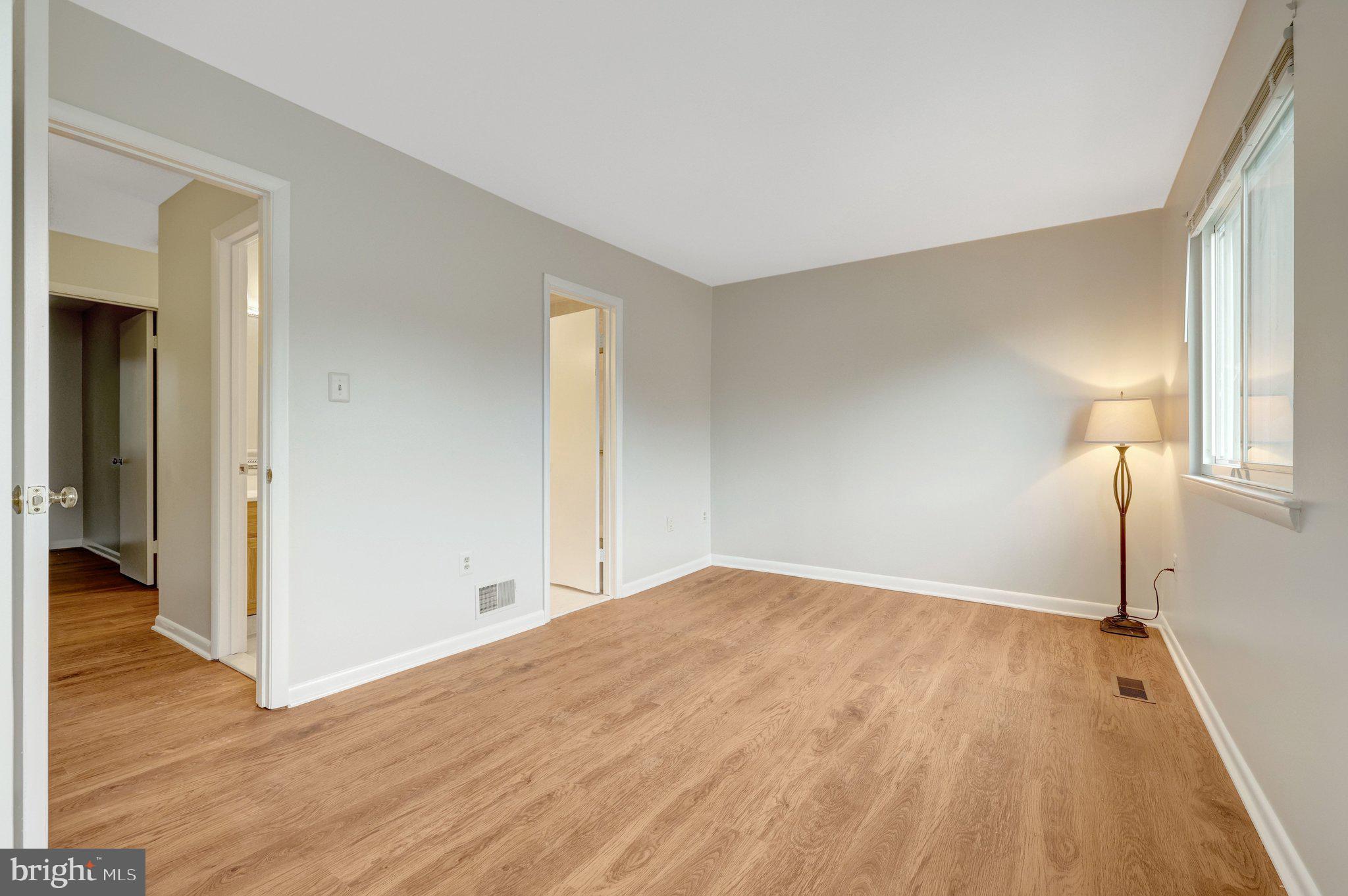 SUGARLAND SQUARE - Residential