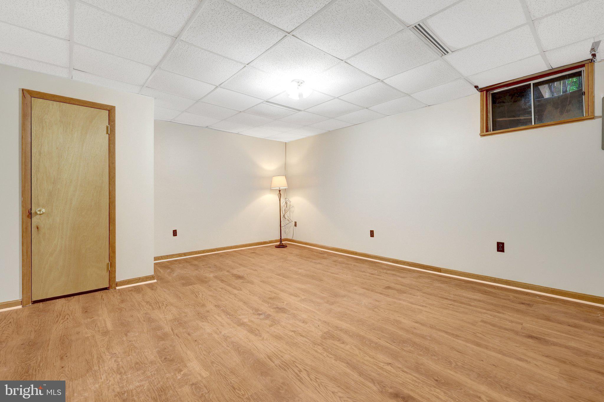 SUGARLAND SQUARE - Residential