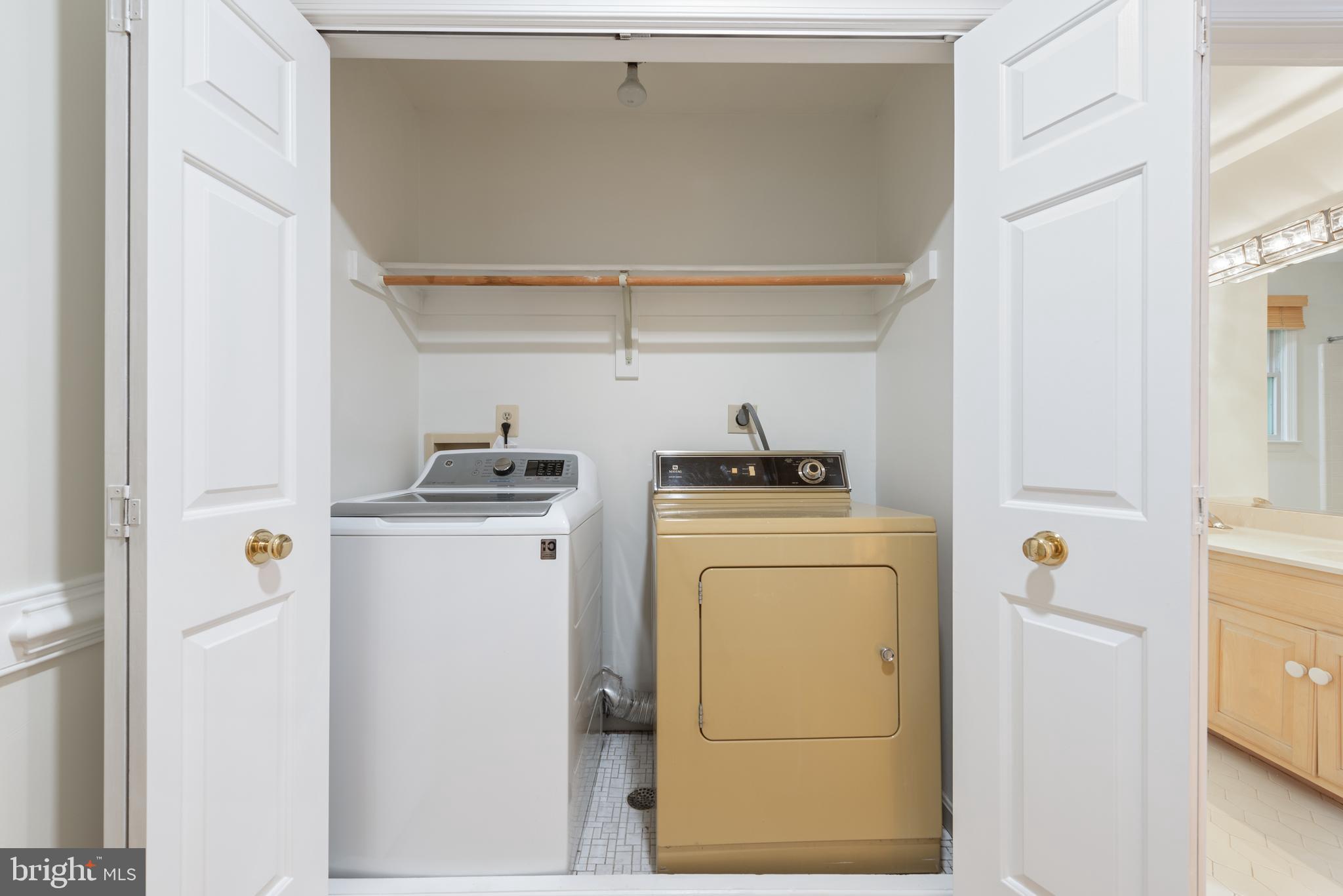 TIMBERLAKE ESTATES SOUTH - Residential