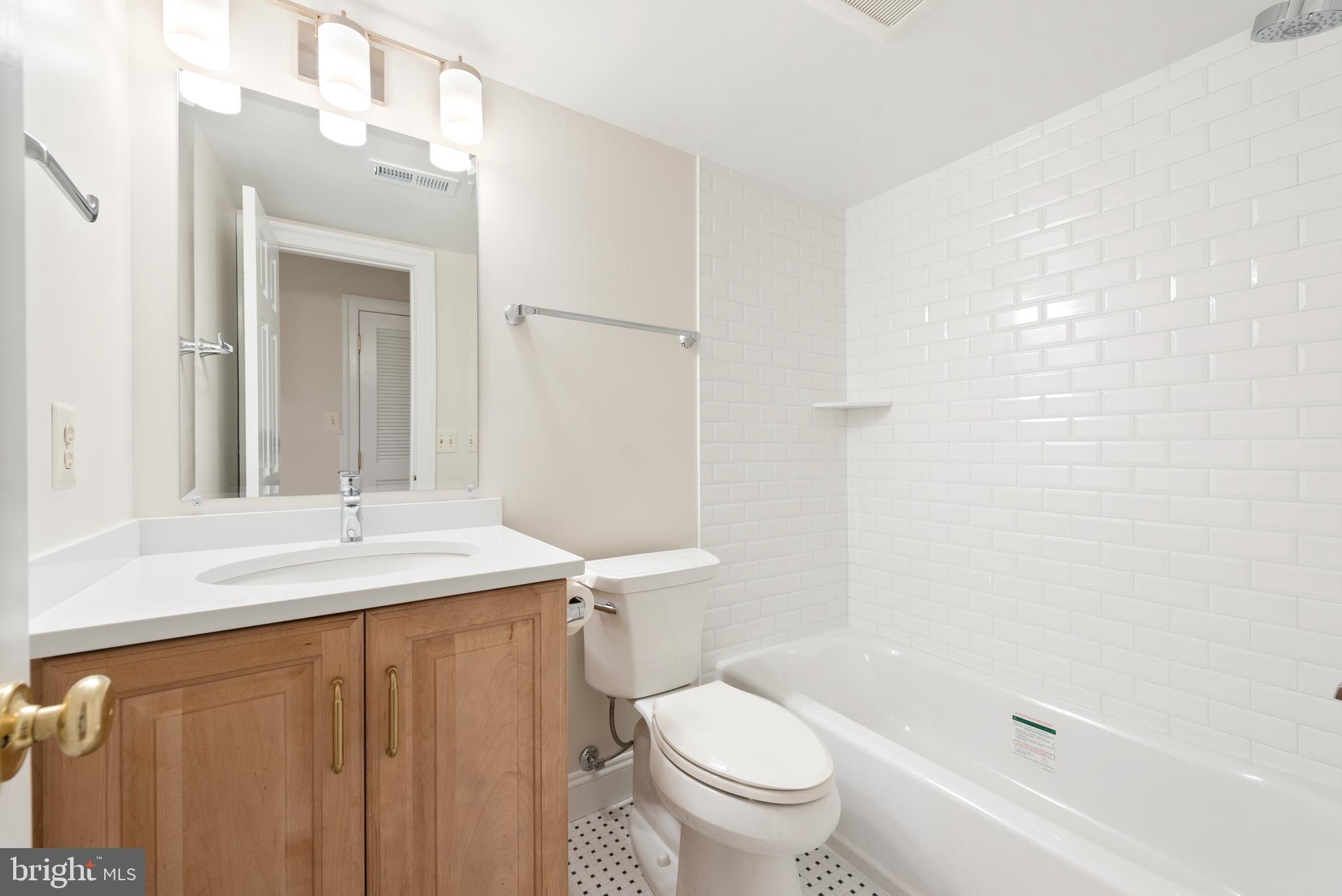 TIMBERLAKE ESTATES SOUTH - Residential