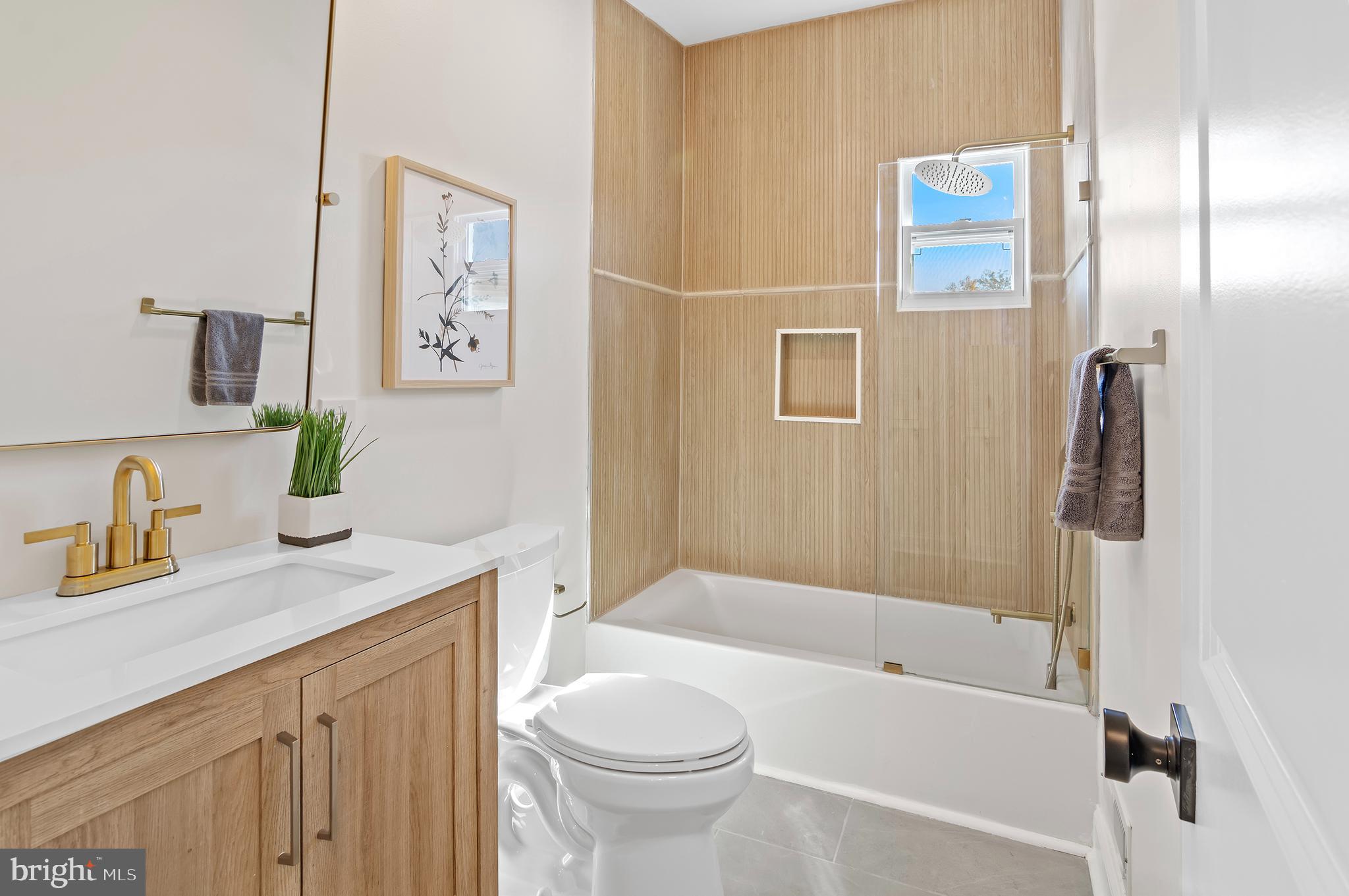 SEVEN MILE - Residential