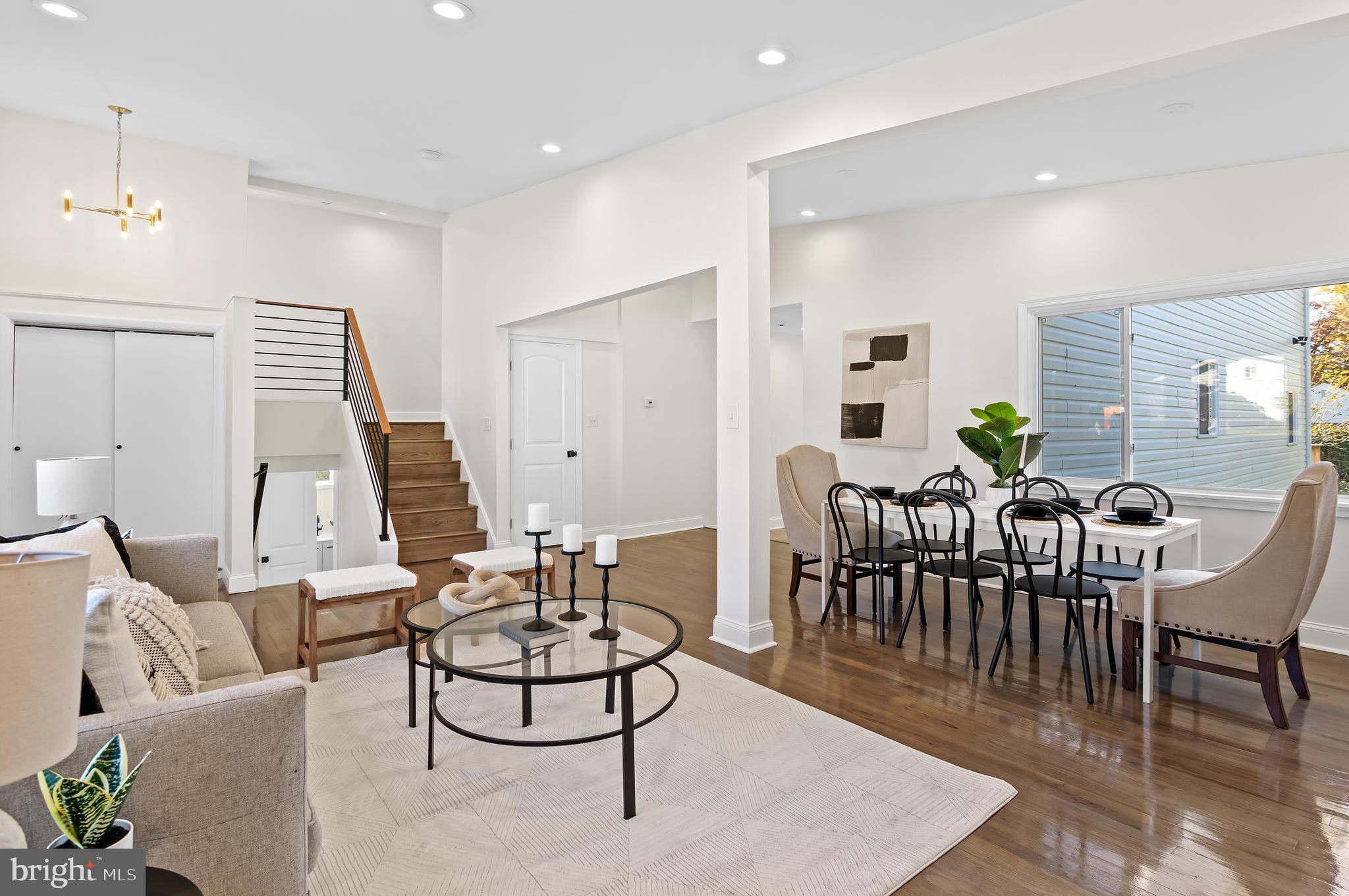 SEVEN MILE - Residential