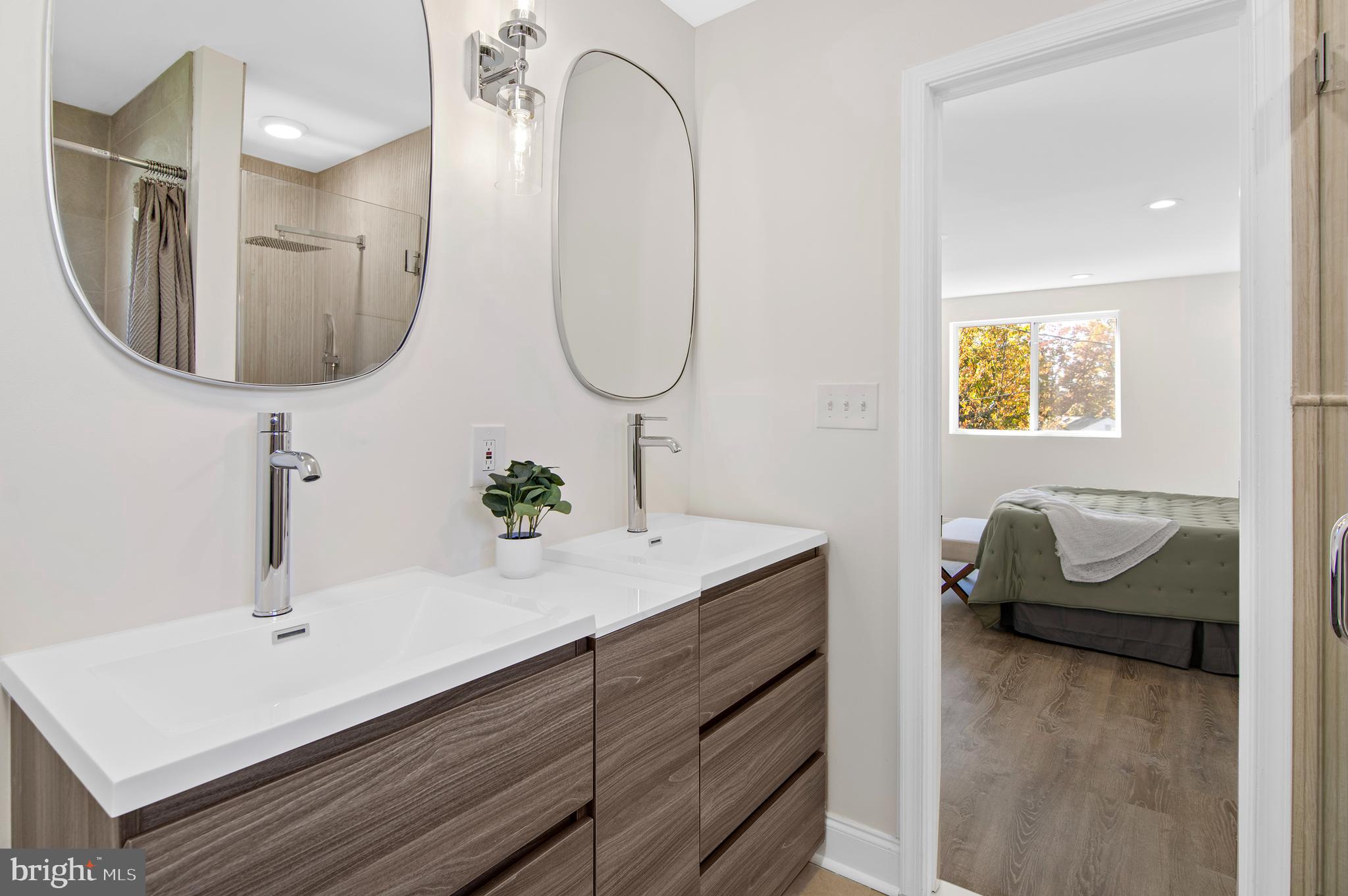 SEVEN MILE - Residential