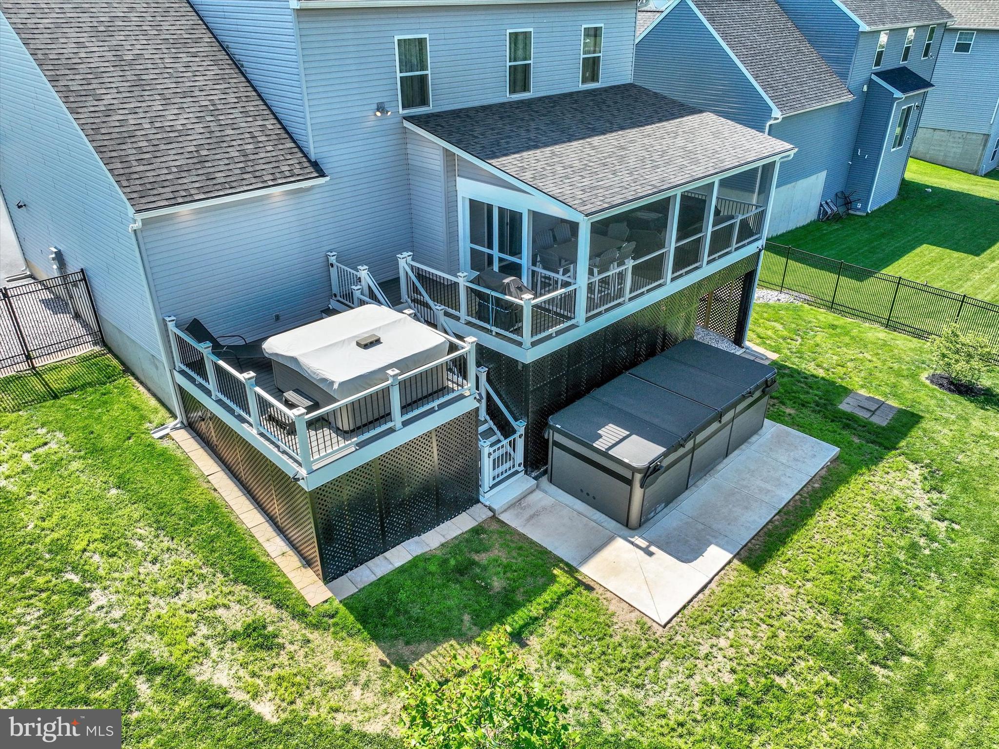 ROLLING MEADOWS AT RENTZEL FARM - Residential