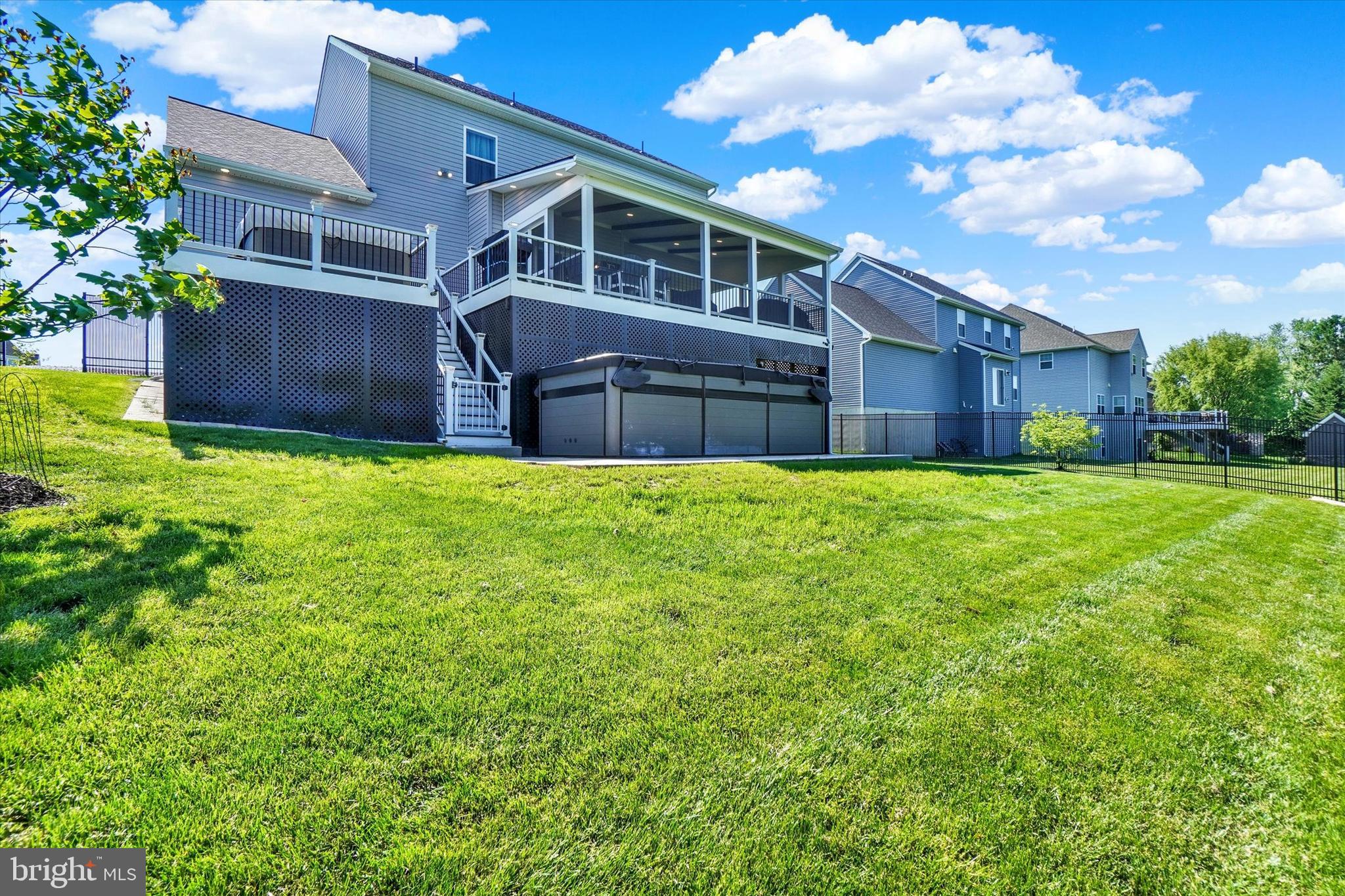 ROLLING MEADOWS AT RENTZEL FARM - Residential