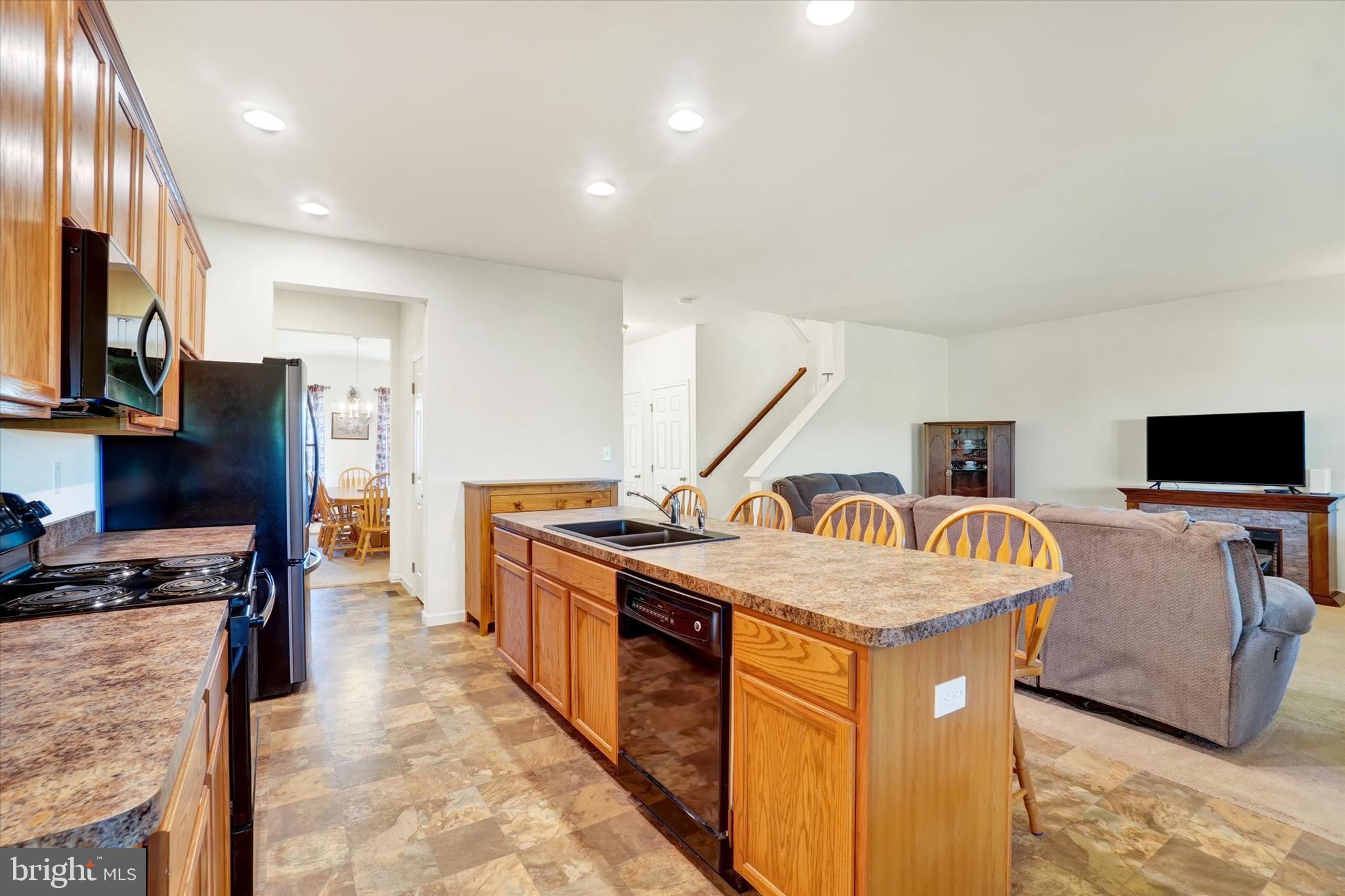 ROLLING MEADOWS AT RENTZEL FARM - Residential