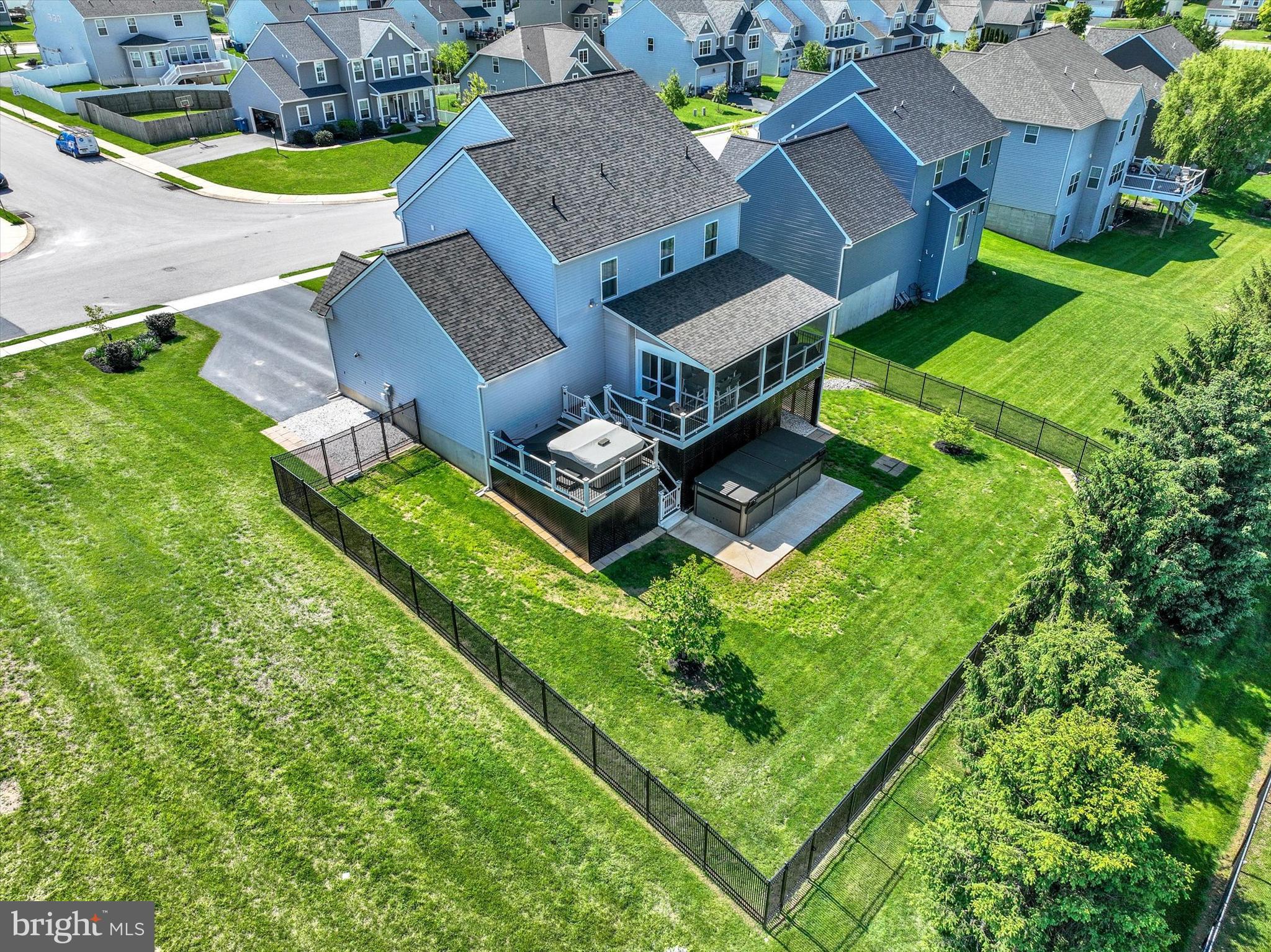 ROLLING MEADOWS AT RENTZEL FARM - Residential