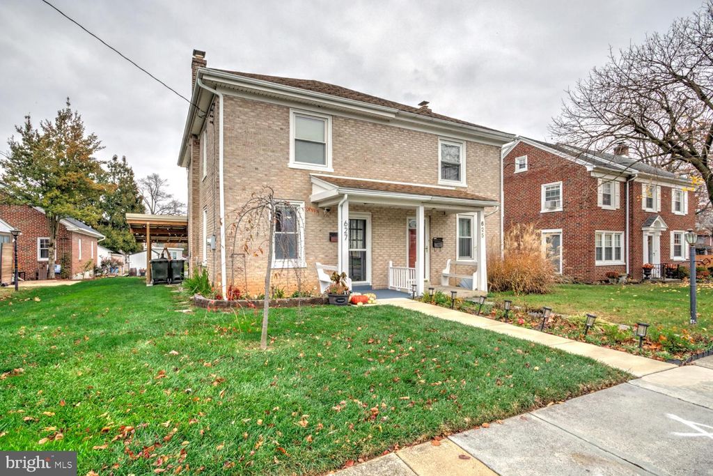 Photo of 627 Pine Street, DENVER, PA 17517 (MLS # PALA2079852)