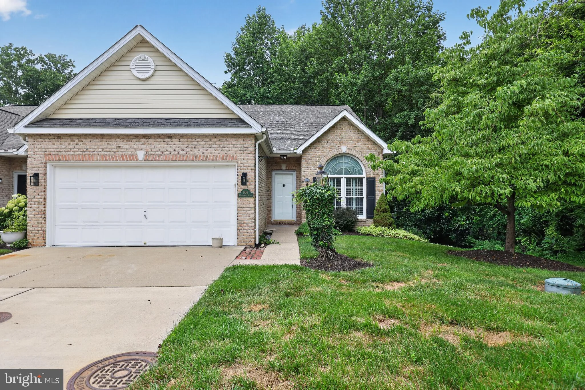 906 Whispering Ridge Lane