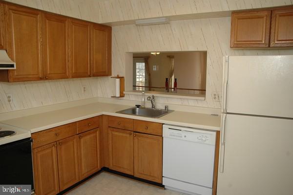 SUDLEY MANOR - Residential Lease