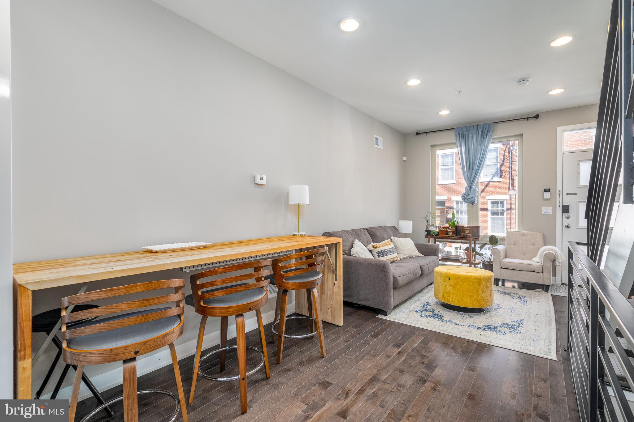 POINT BREEZE - Residential