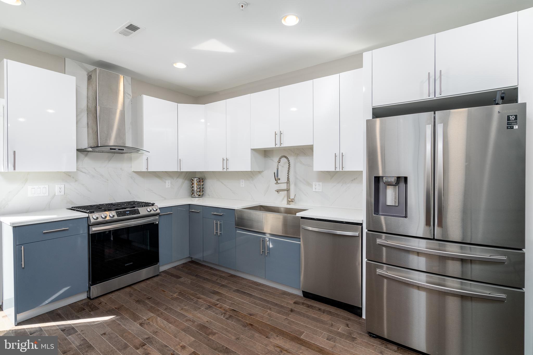 POINT BREEZE - Residential