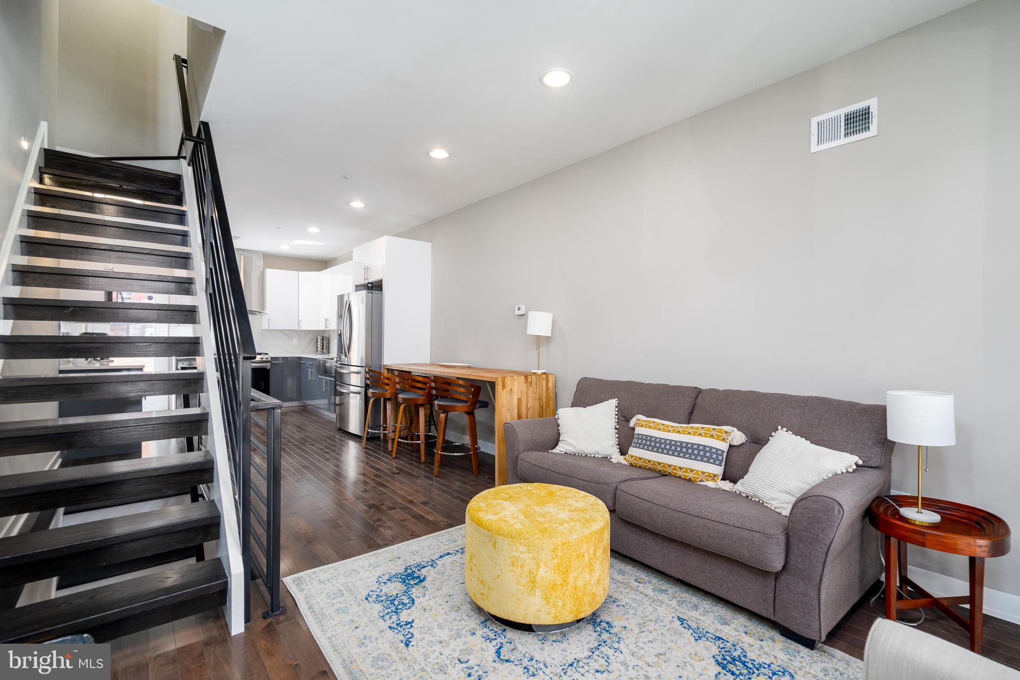 POINT BREEZE - Residential