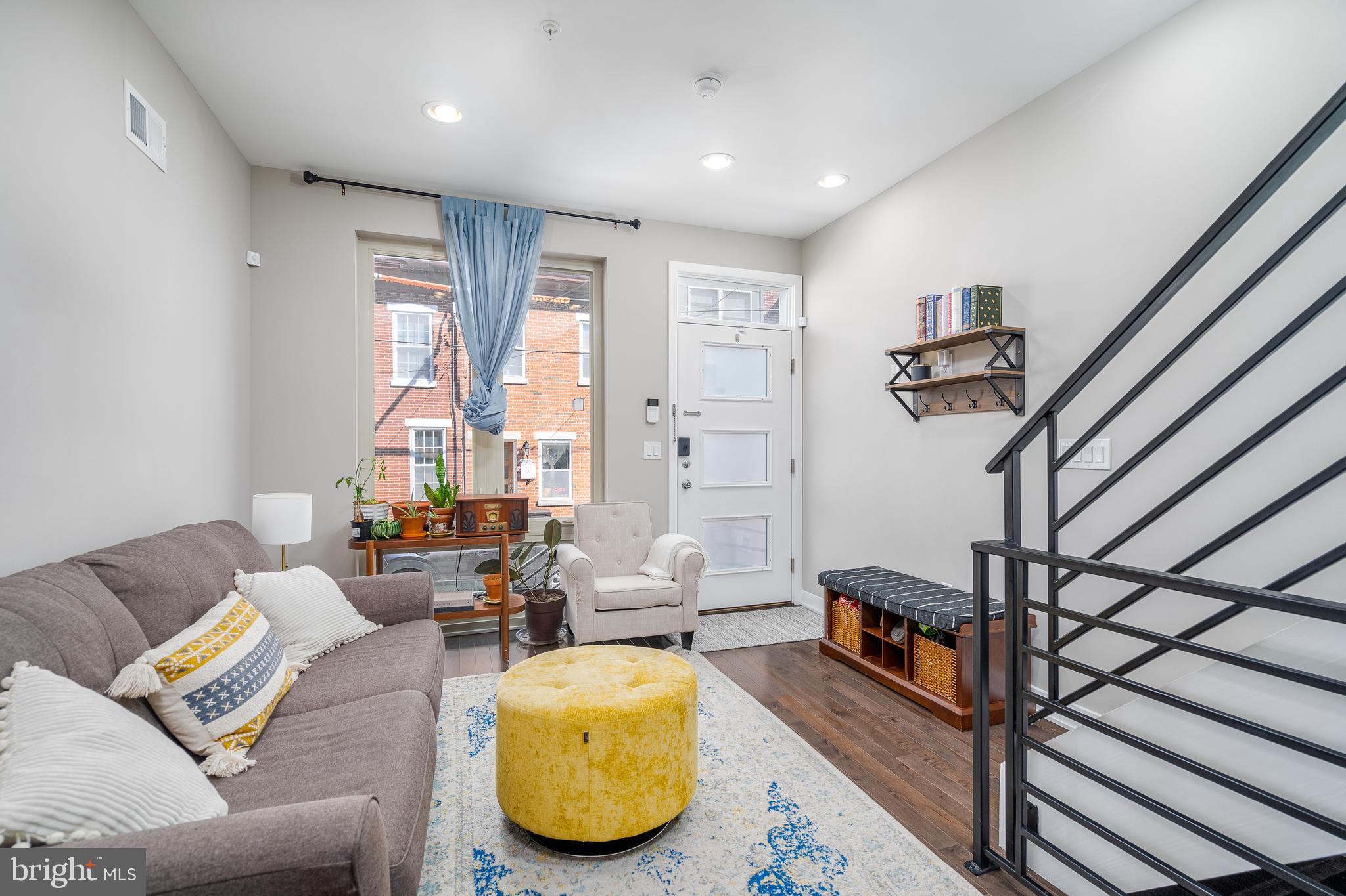 POINT BREEZE - Residential