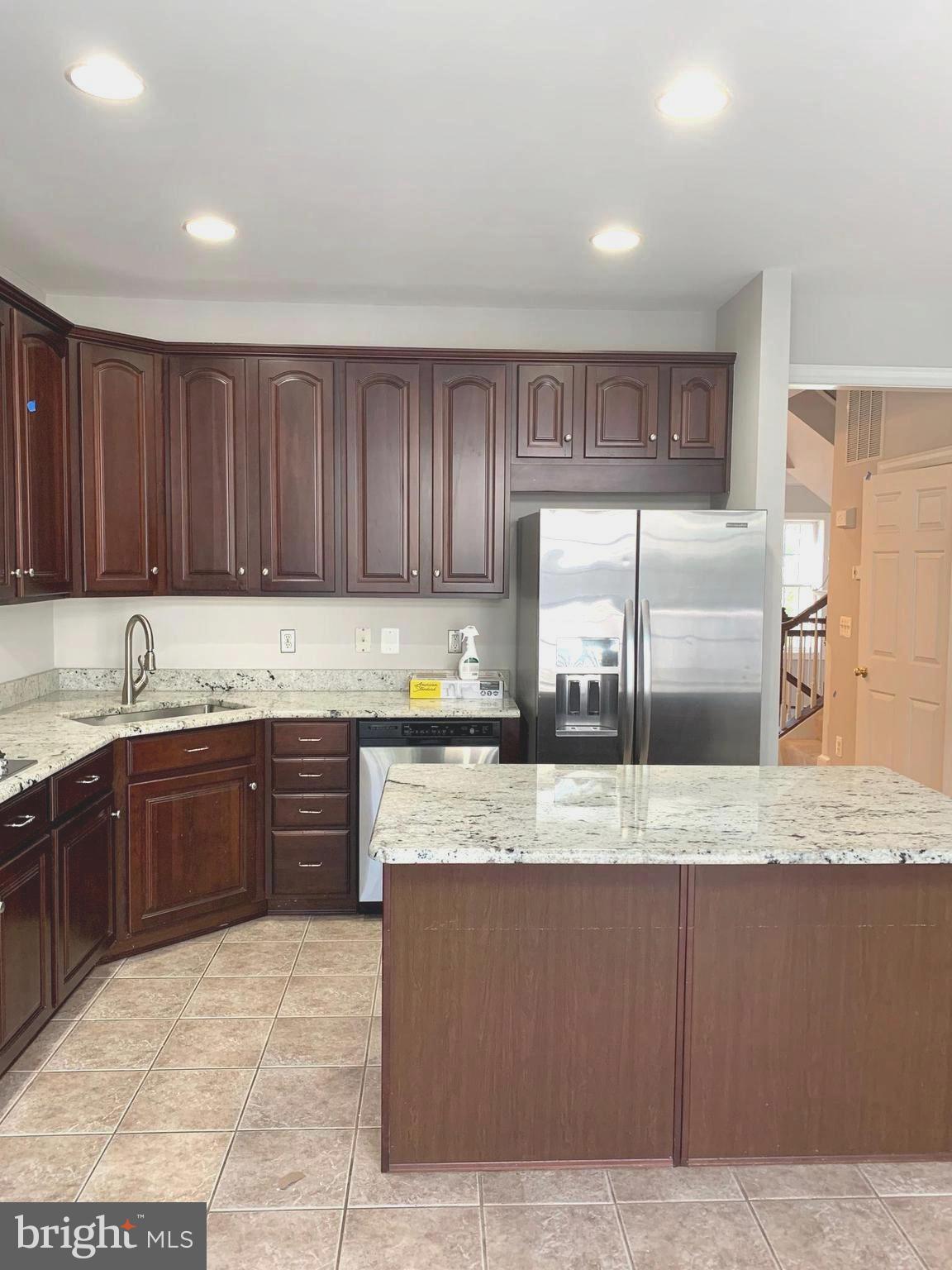 LORTON STATION SOUTH - Residential Lease