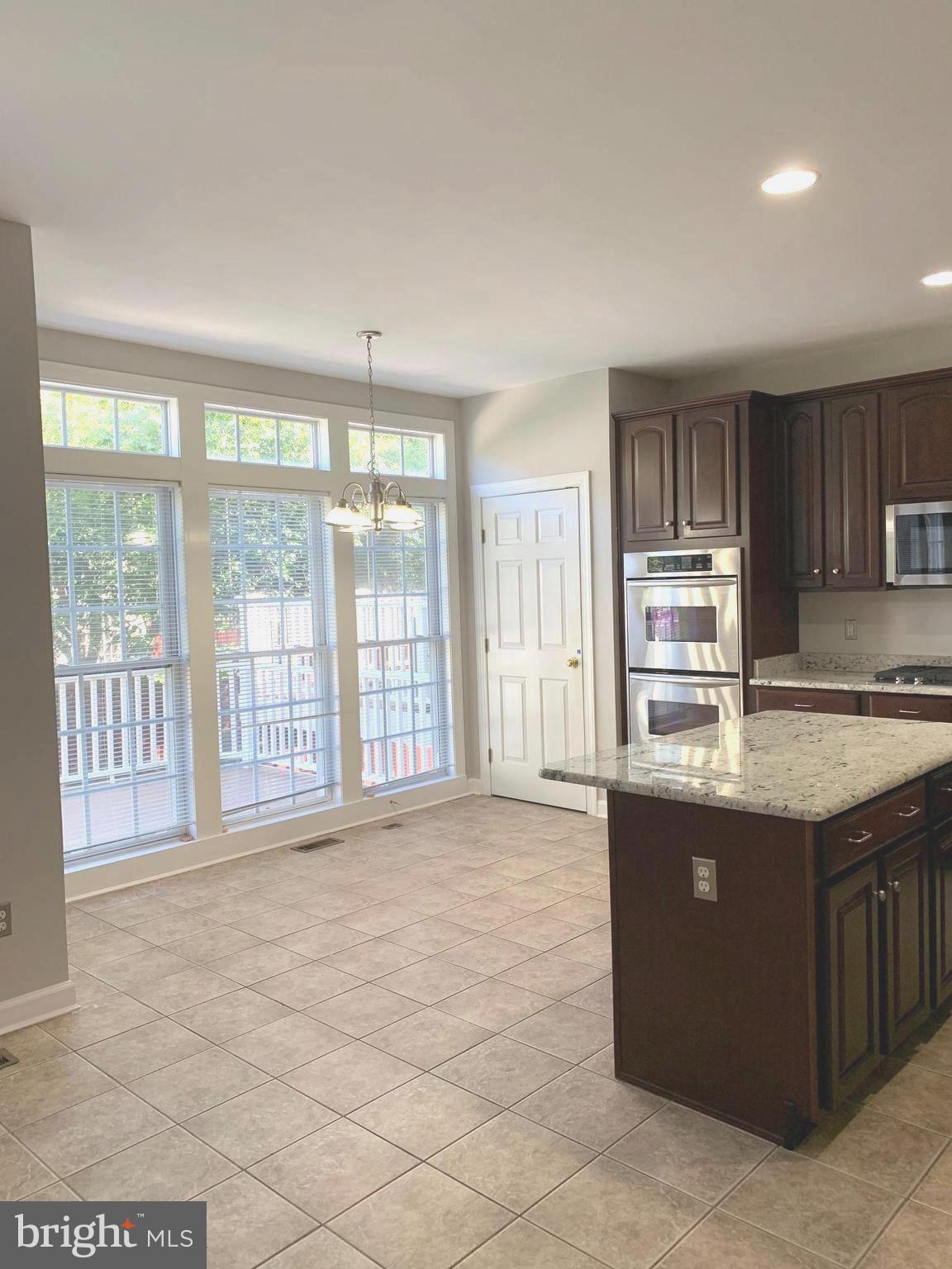 LORTON STATION SOUTH - Residential Lease