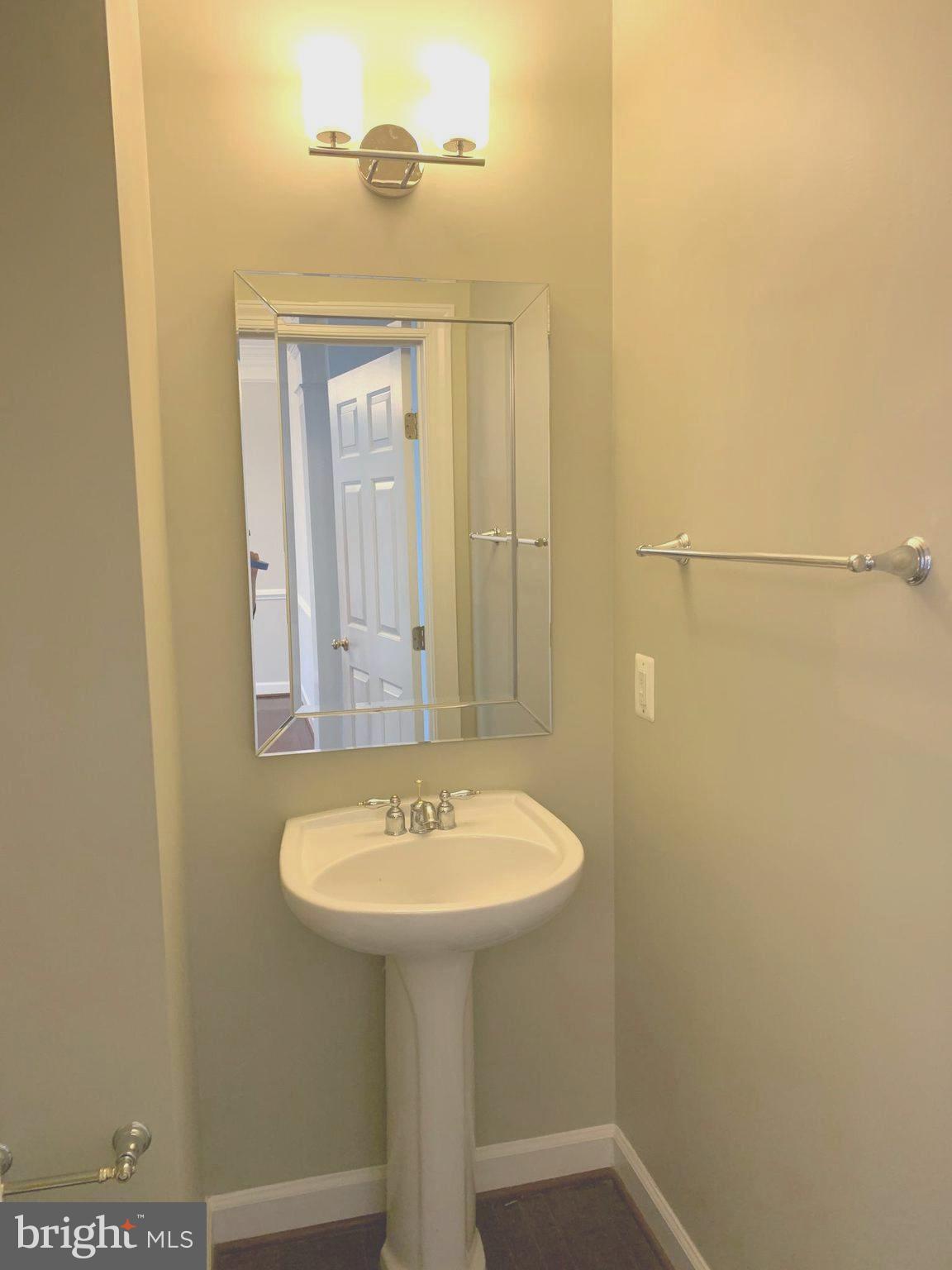 LORTON STATION SOUTH - Residential Lease