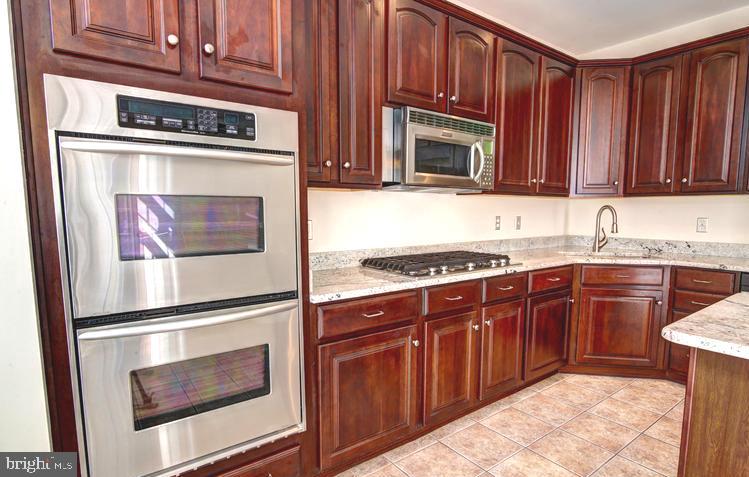 LORTON STATION SOUTH - Residential Lease