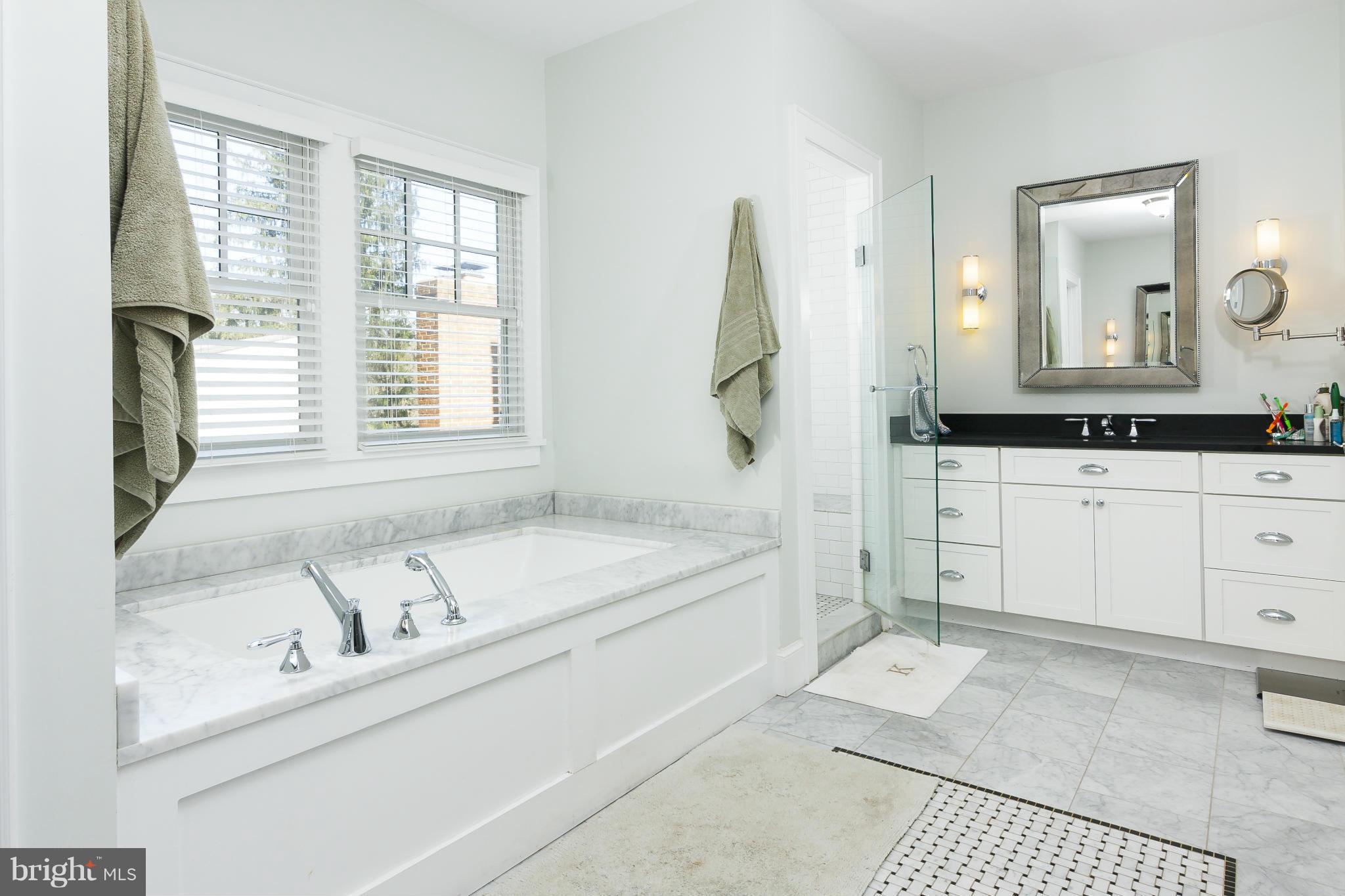 LEE HEIGHTS - Residential