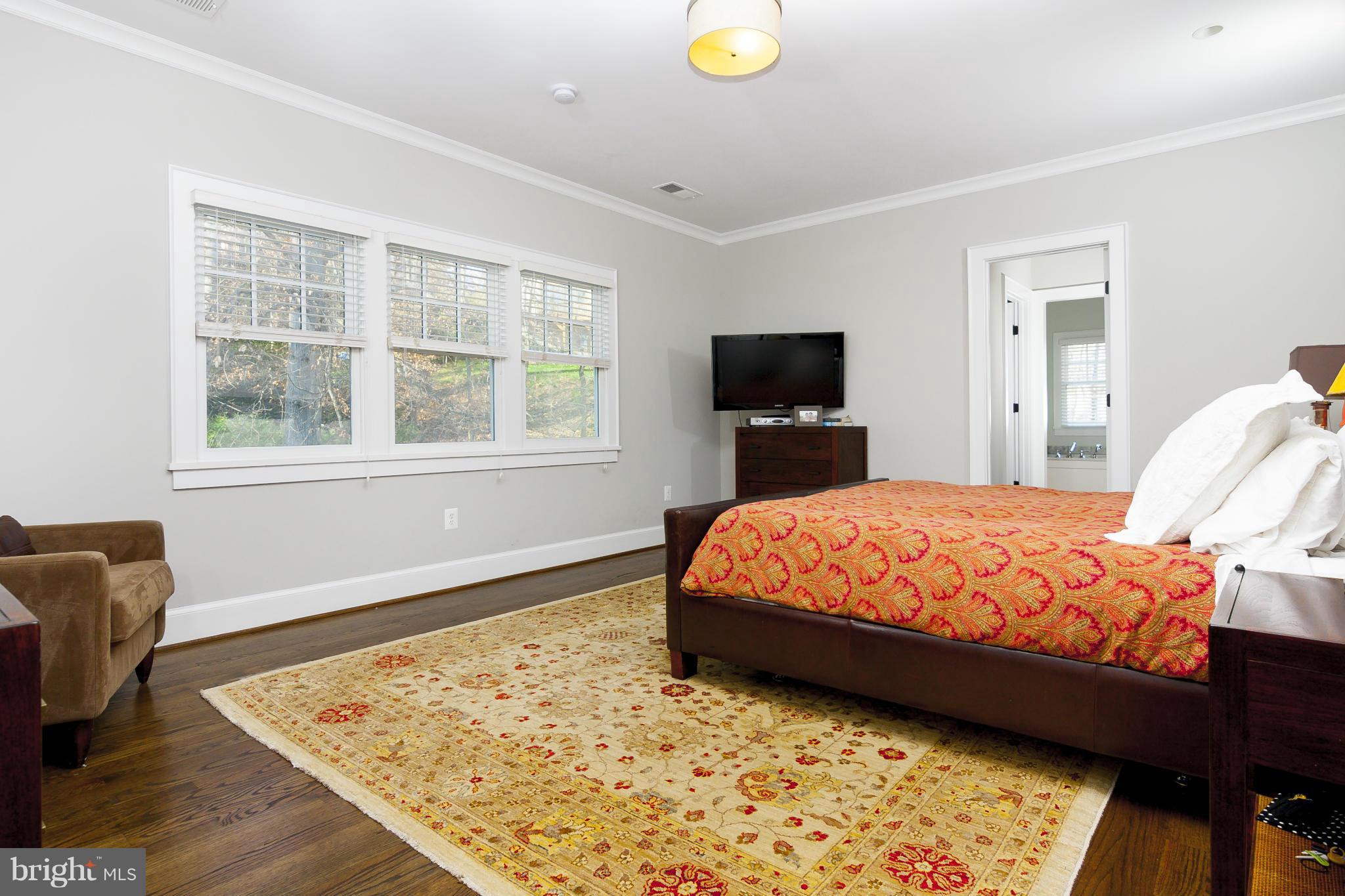 LEE HEIGHTS - Residential