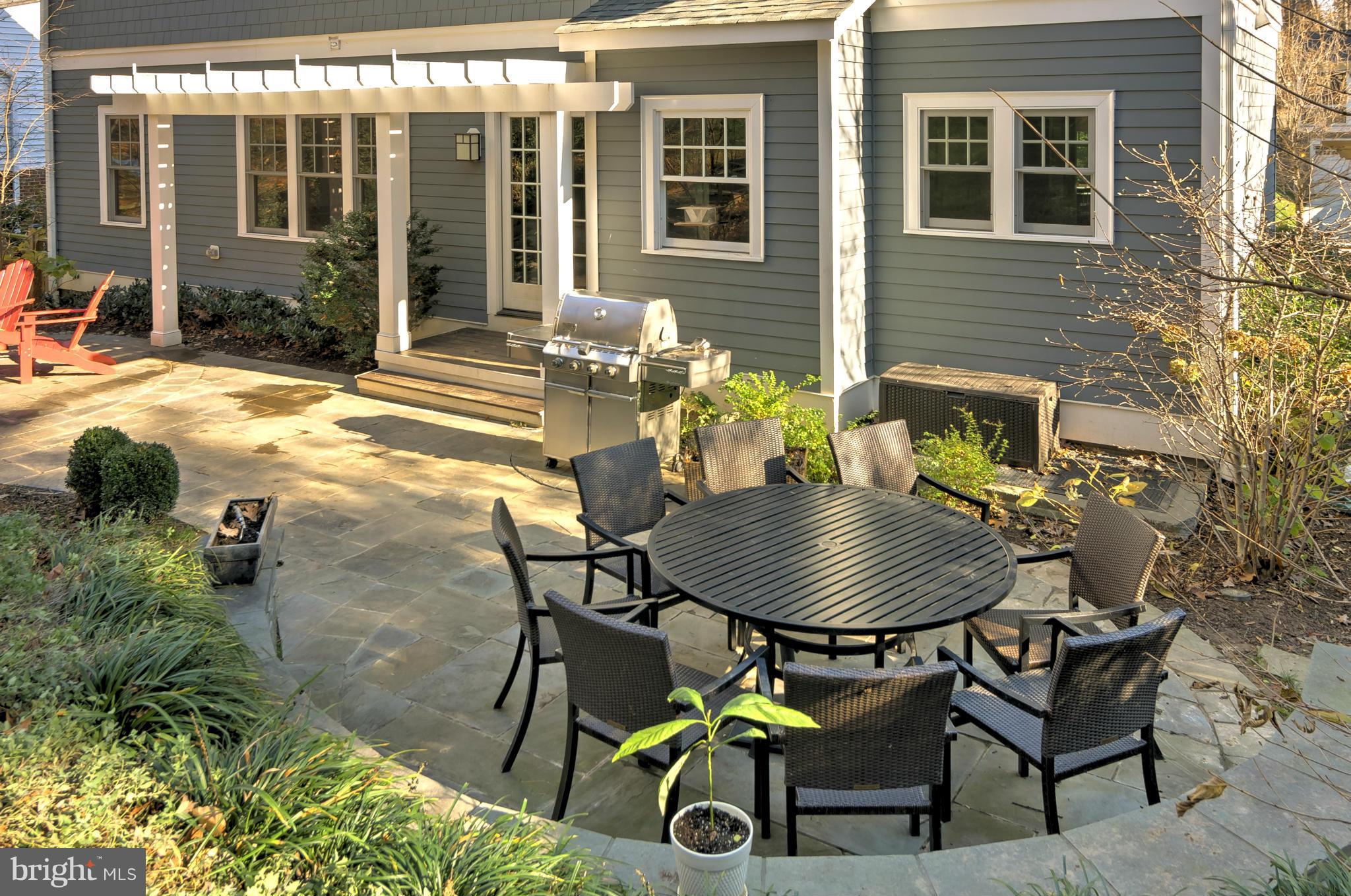 LEE HEIGHTS - Residential